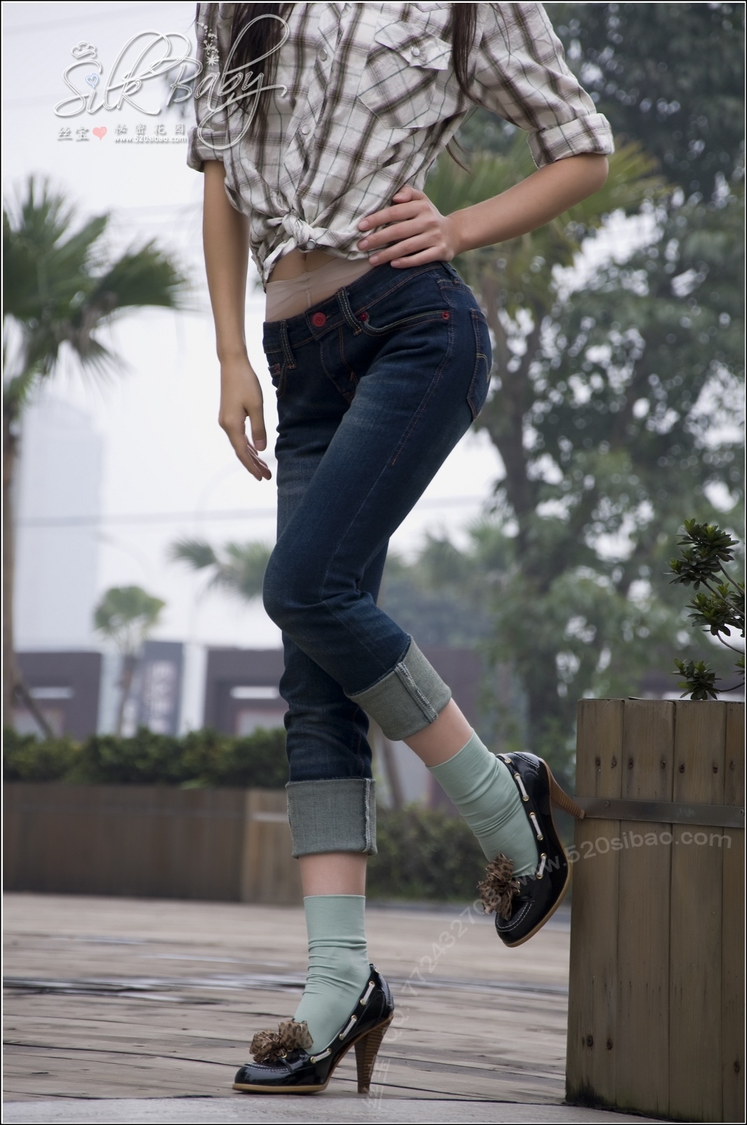 [丝宝] 2009.10 vip套图之性感邂逅牛仔裤