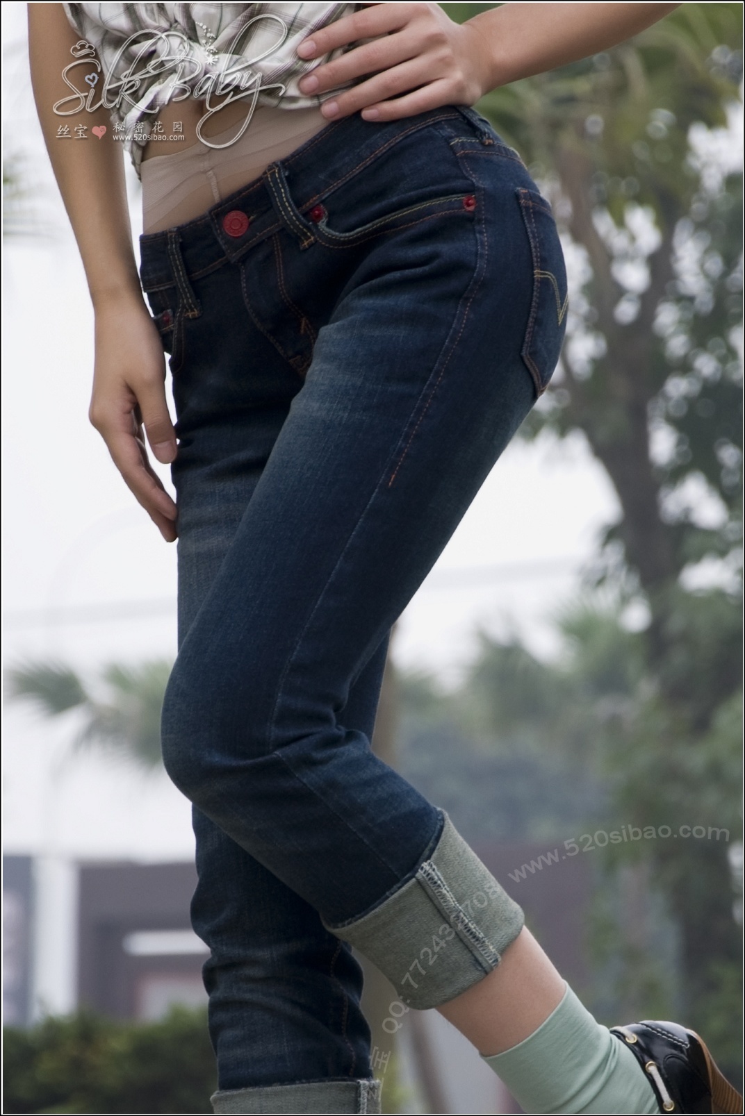 [丝宝] 2009.10 vip套图之性感邂逅牛仔裤