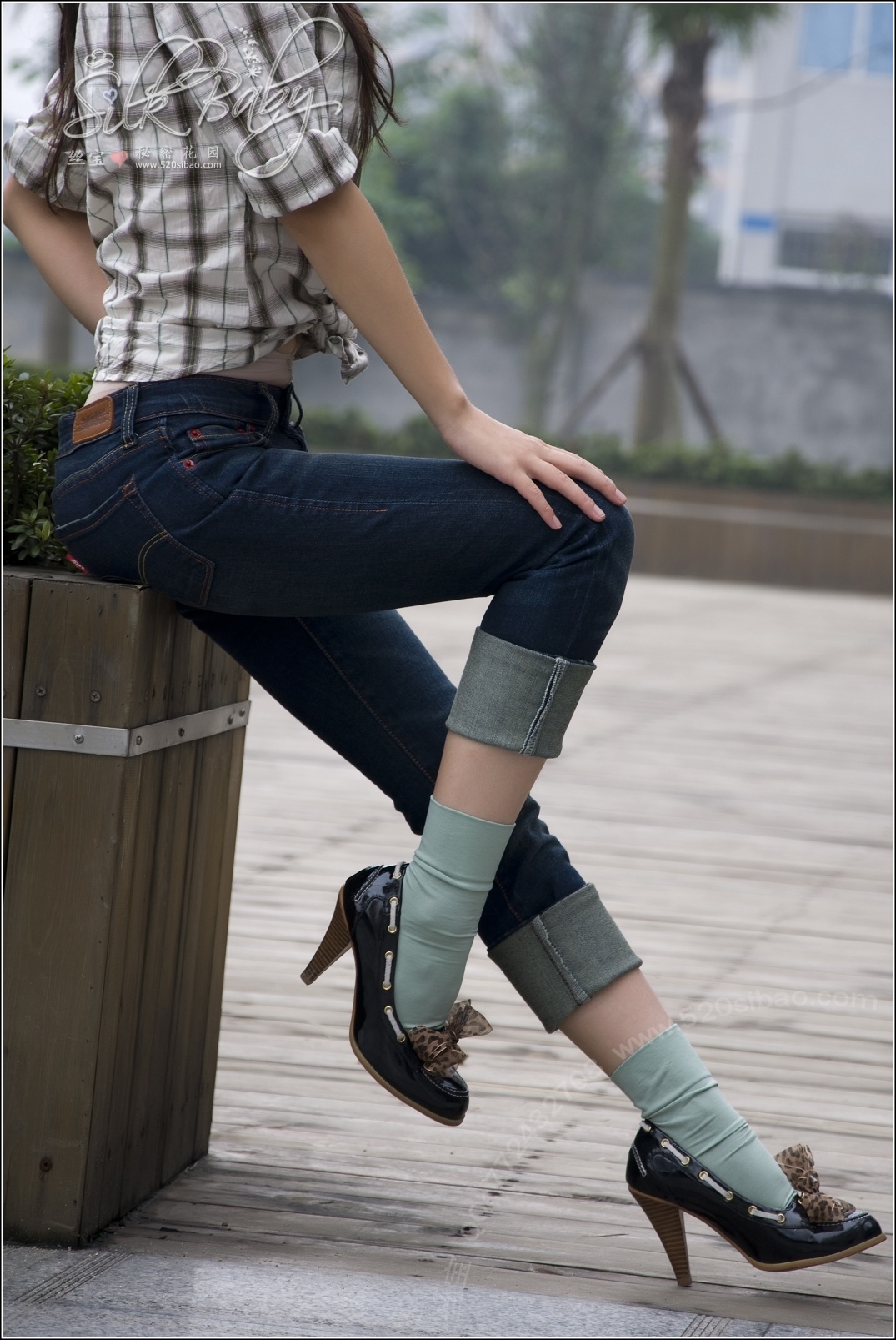 [丝宝] 2009.10 vip套图之性感邂逅牛仔裤