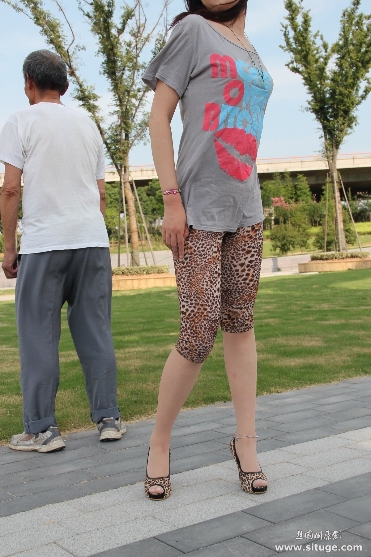 [丝图阁]最新 No.045 PingGuo 国产丝袜写真模特