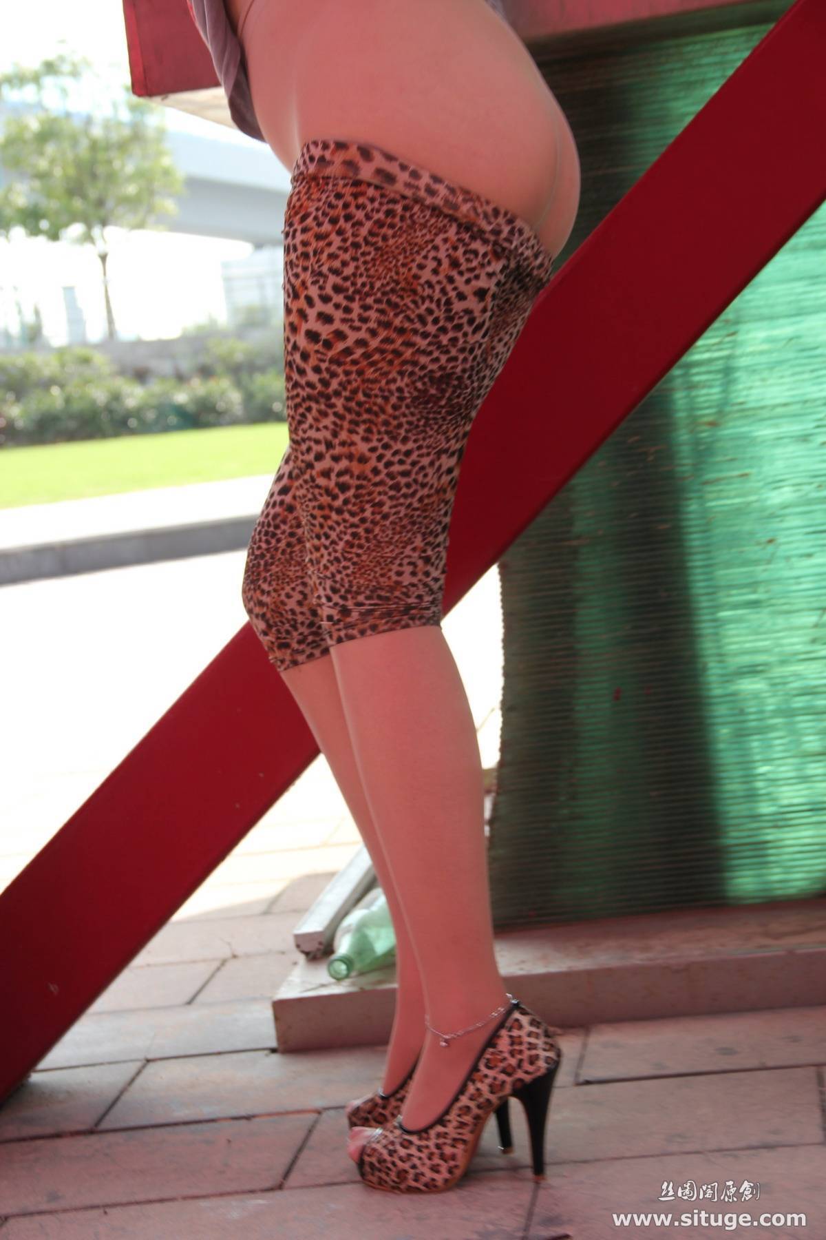 [丝图阁]最新 No.045 PingGuo 国产丝袜写真模特