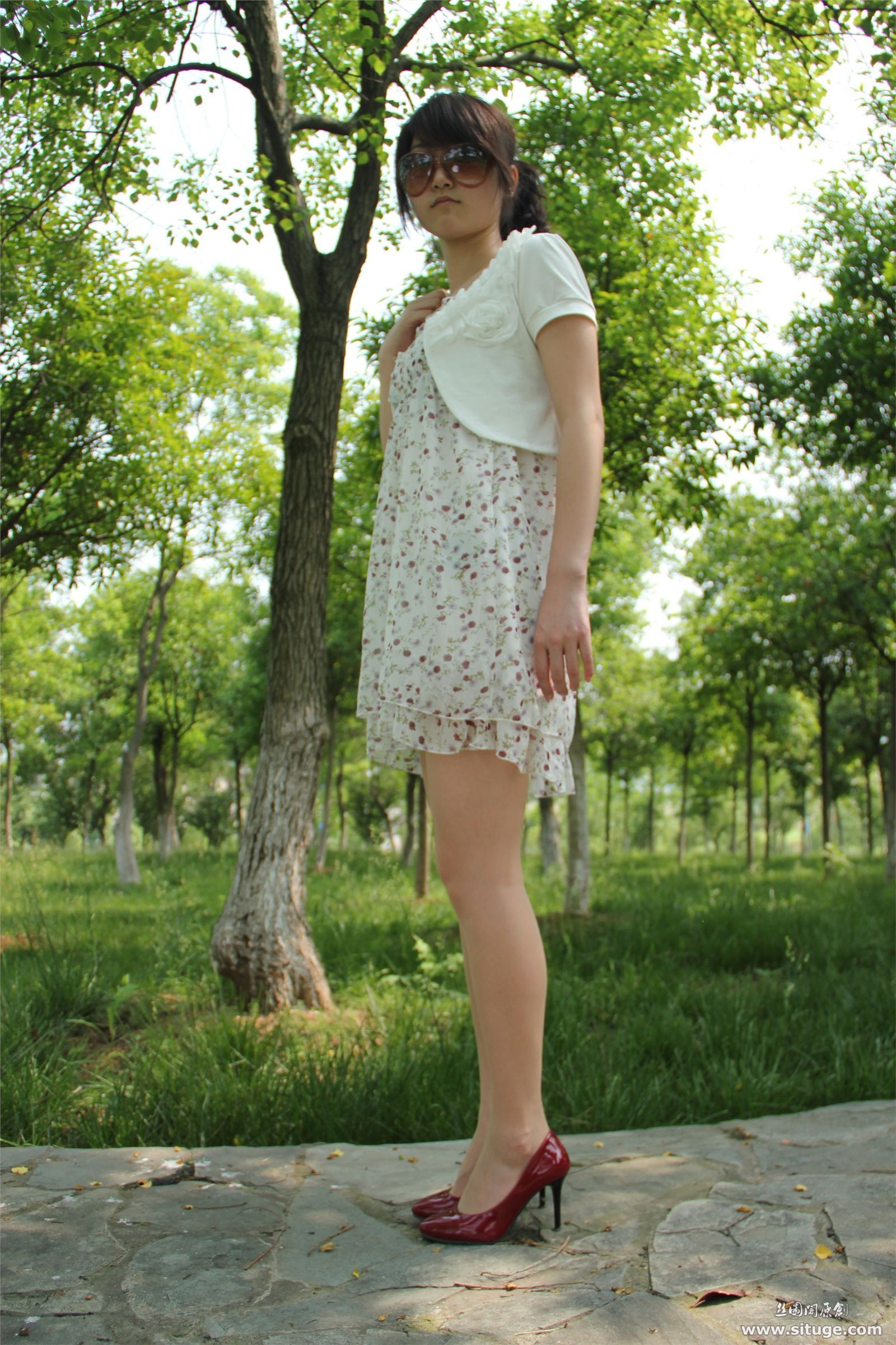 STGNo.005 SuFei [丝图阁]丝袜美腿套图