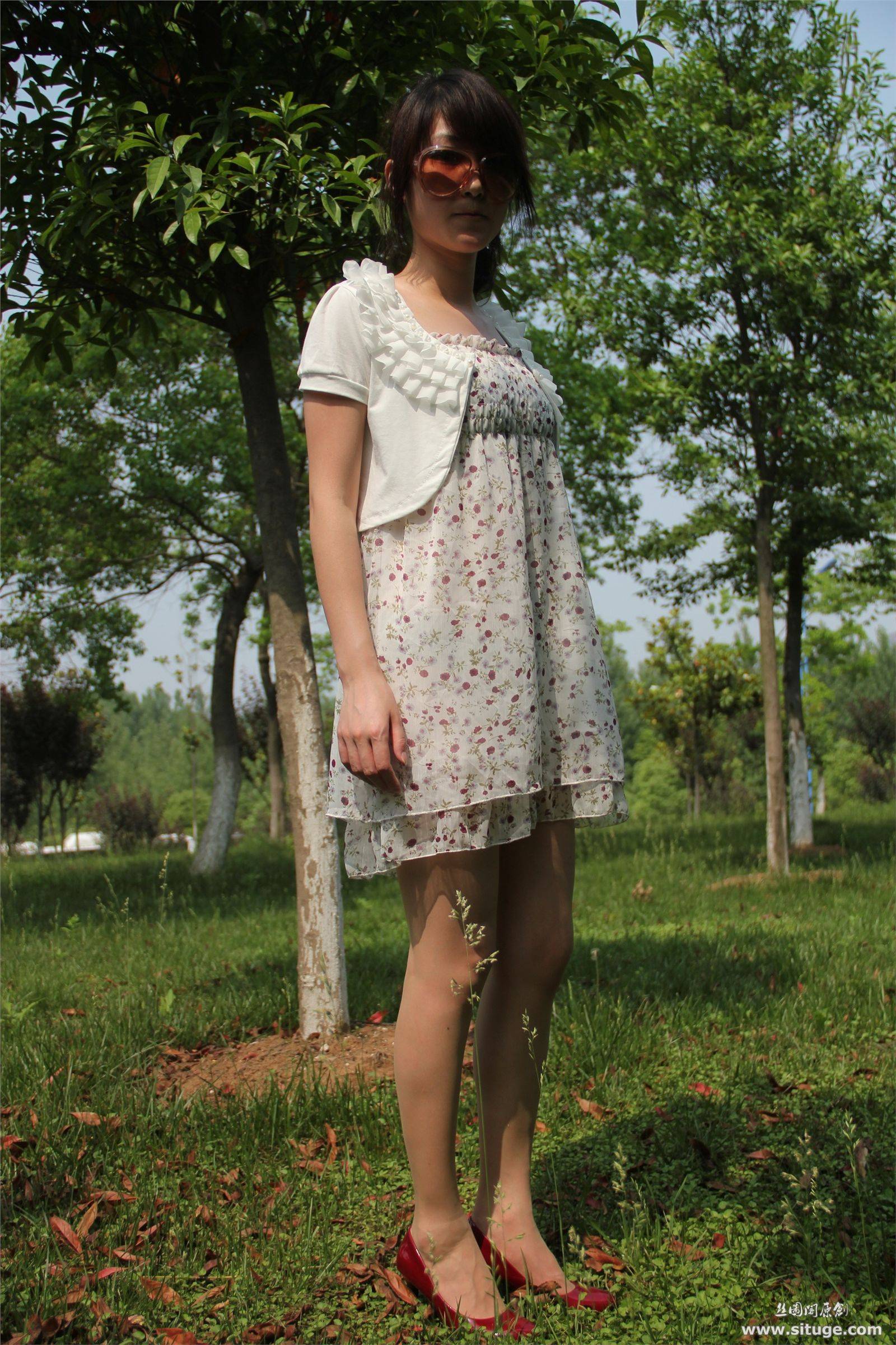 STGNo.005 SuFei [丝图阁]丝袜美腿套图