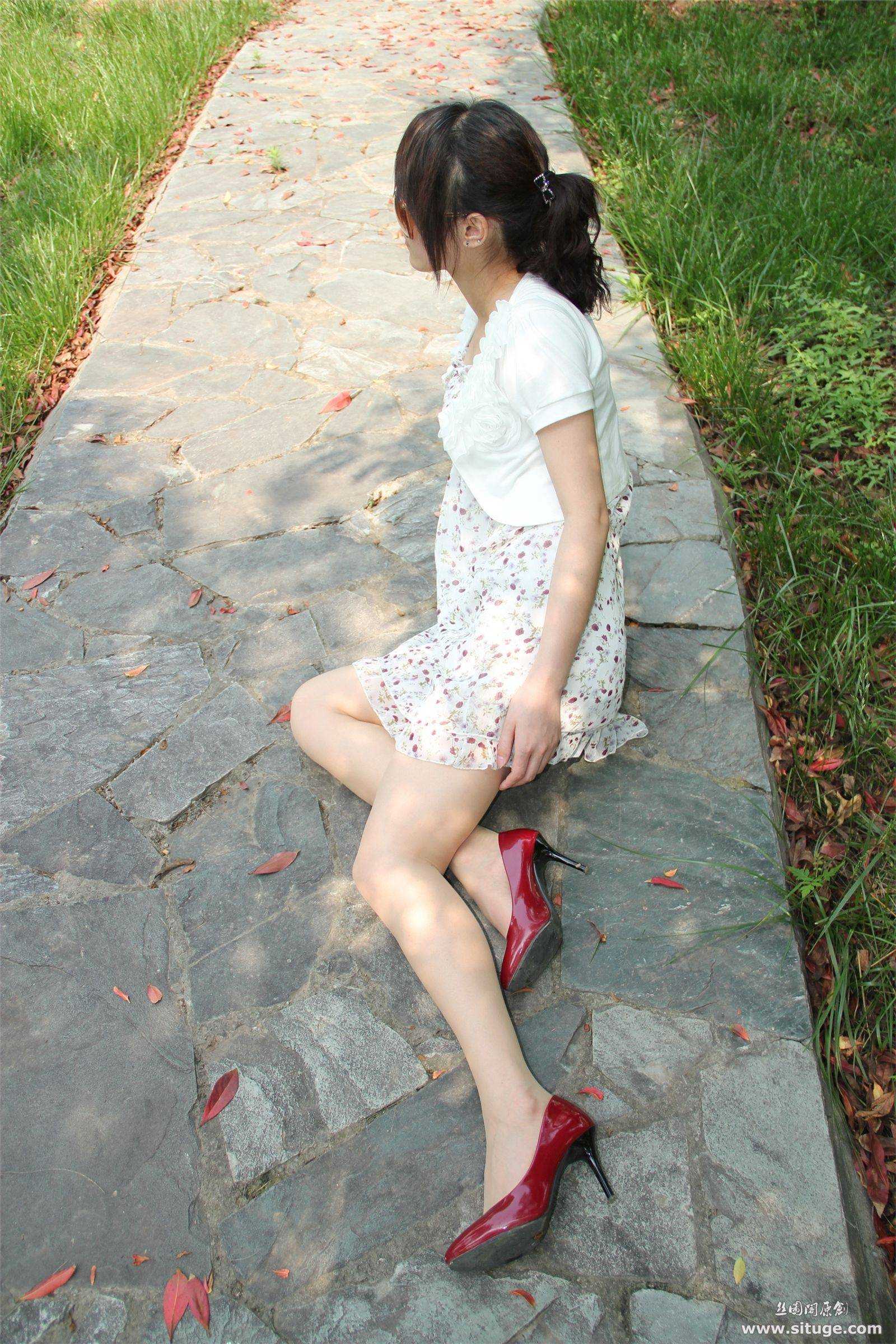 STGNo.005 SuFei [丝图阁]丝袜美腿套图