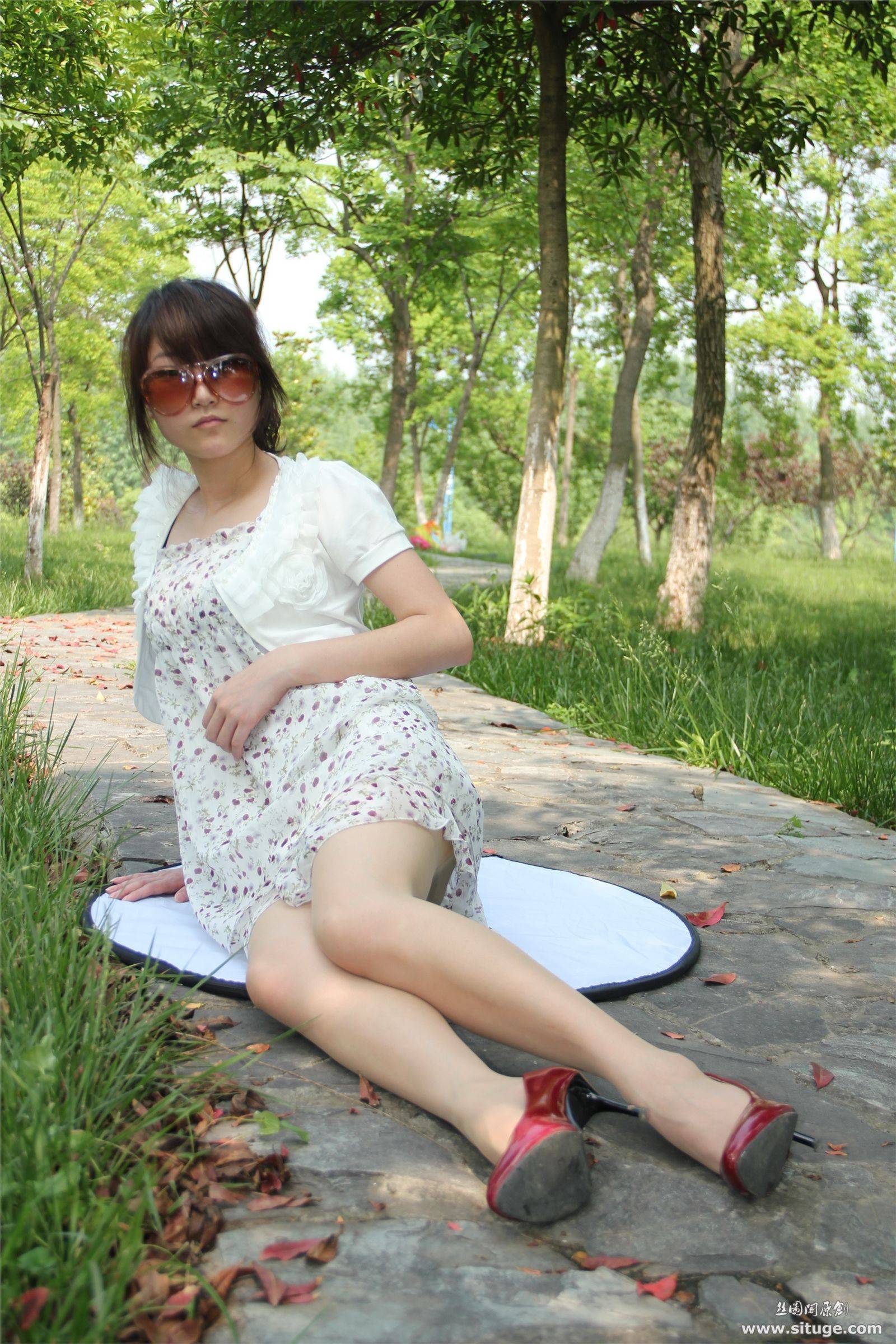 STGNo.005 SuFei [丝图阁]丝袜美腿套图