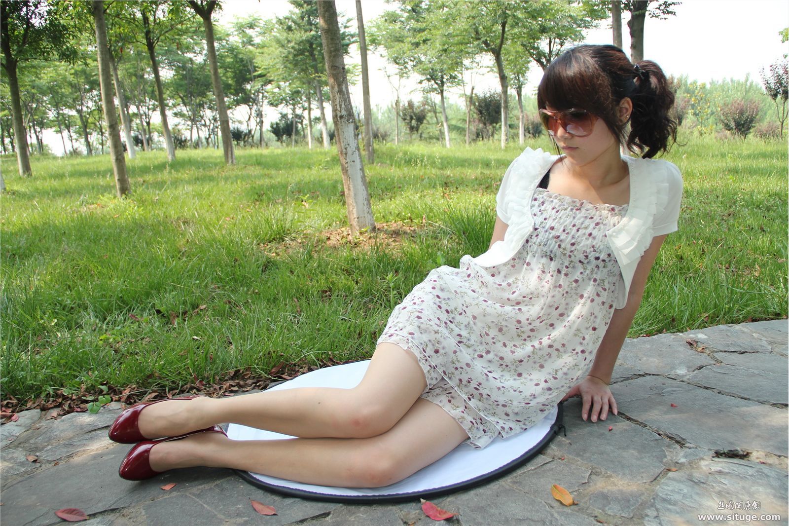 STGNo.005 SuFei [丝图阁]丝袜美腿套图