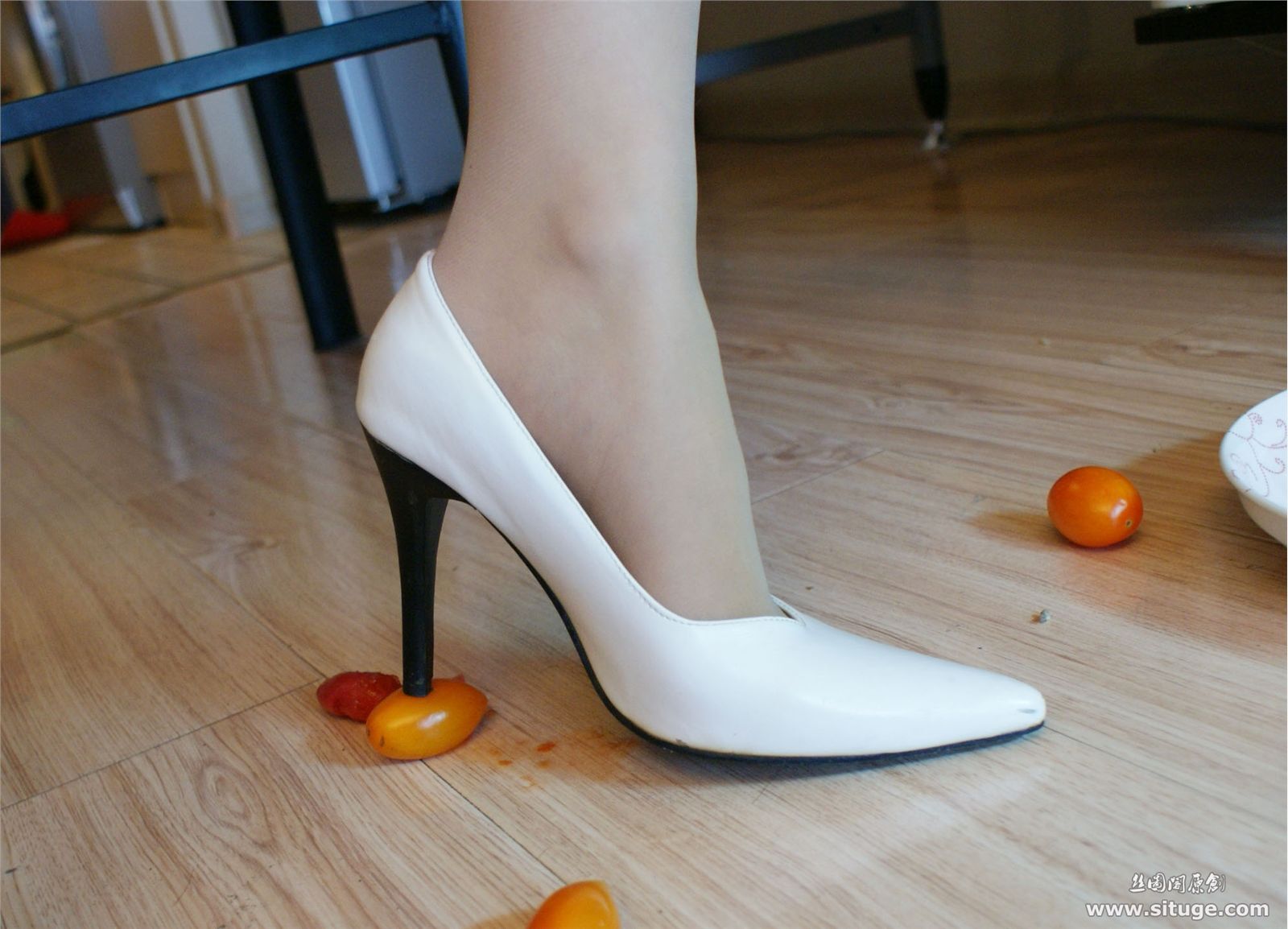 STGNo.007 Tina [丝图阁]丝袜美腿套图