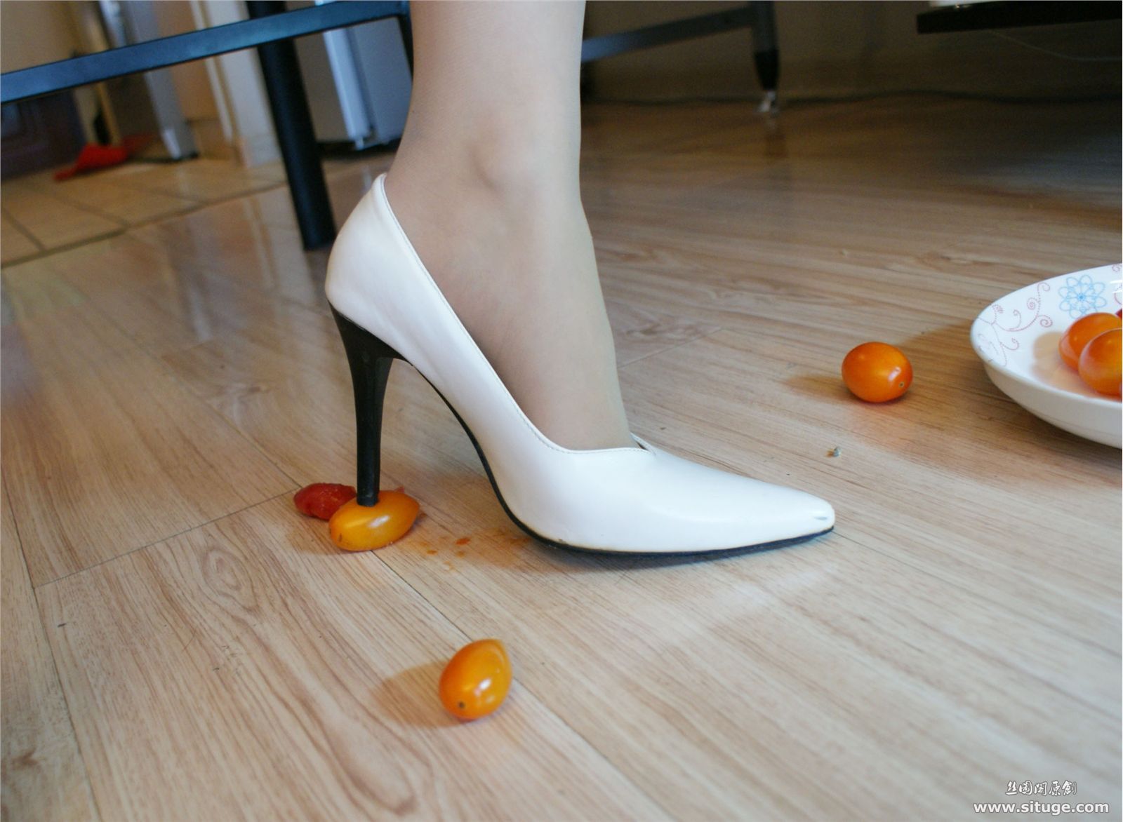 STGNo.007 Tina [丝图阁]丝袜美腿套图