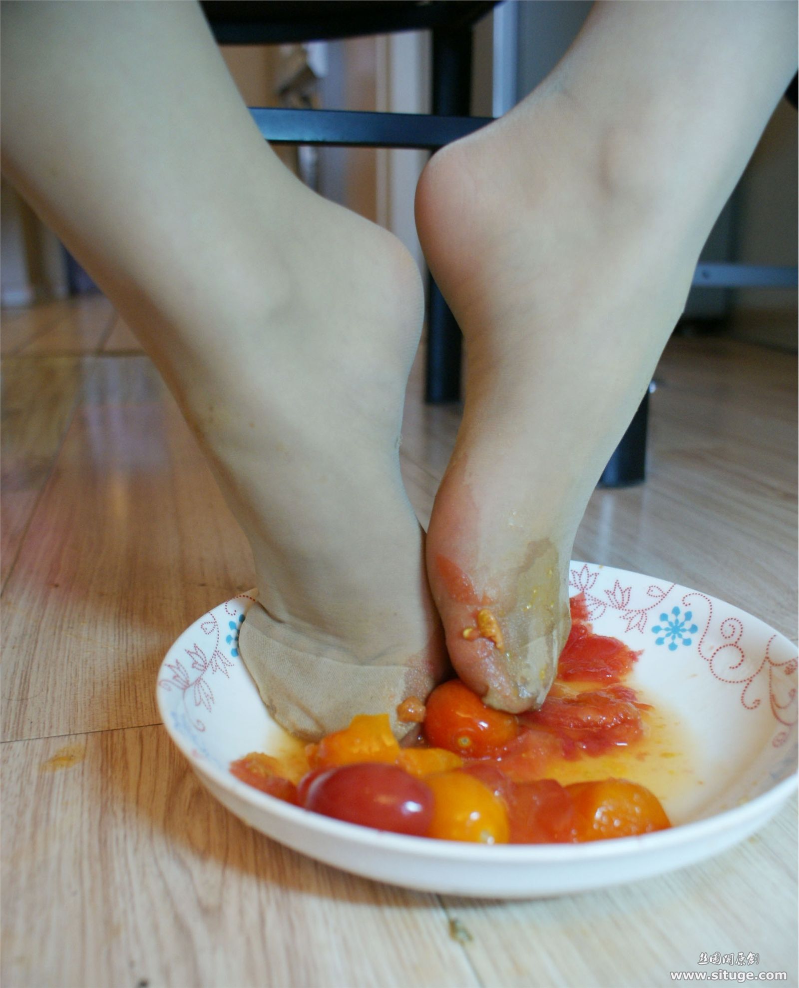 STGNo.007 Tina [丝图阁]丝袜美腿套图