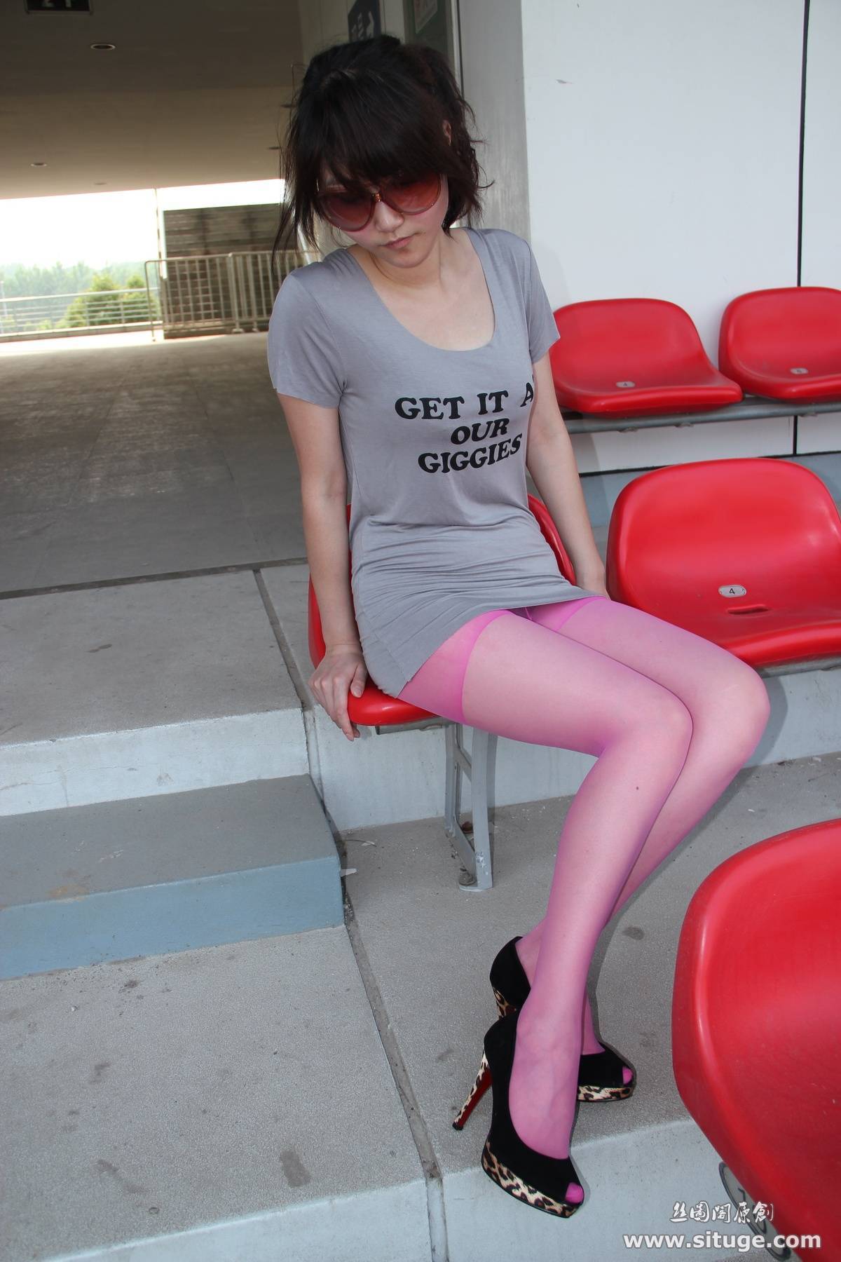 STGNo.009 SuFei 丝图阁丝袜美腿美女高清套图