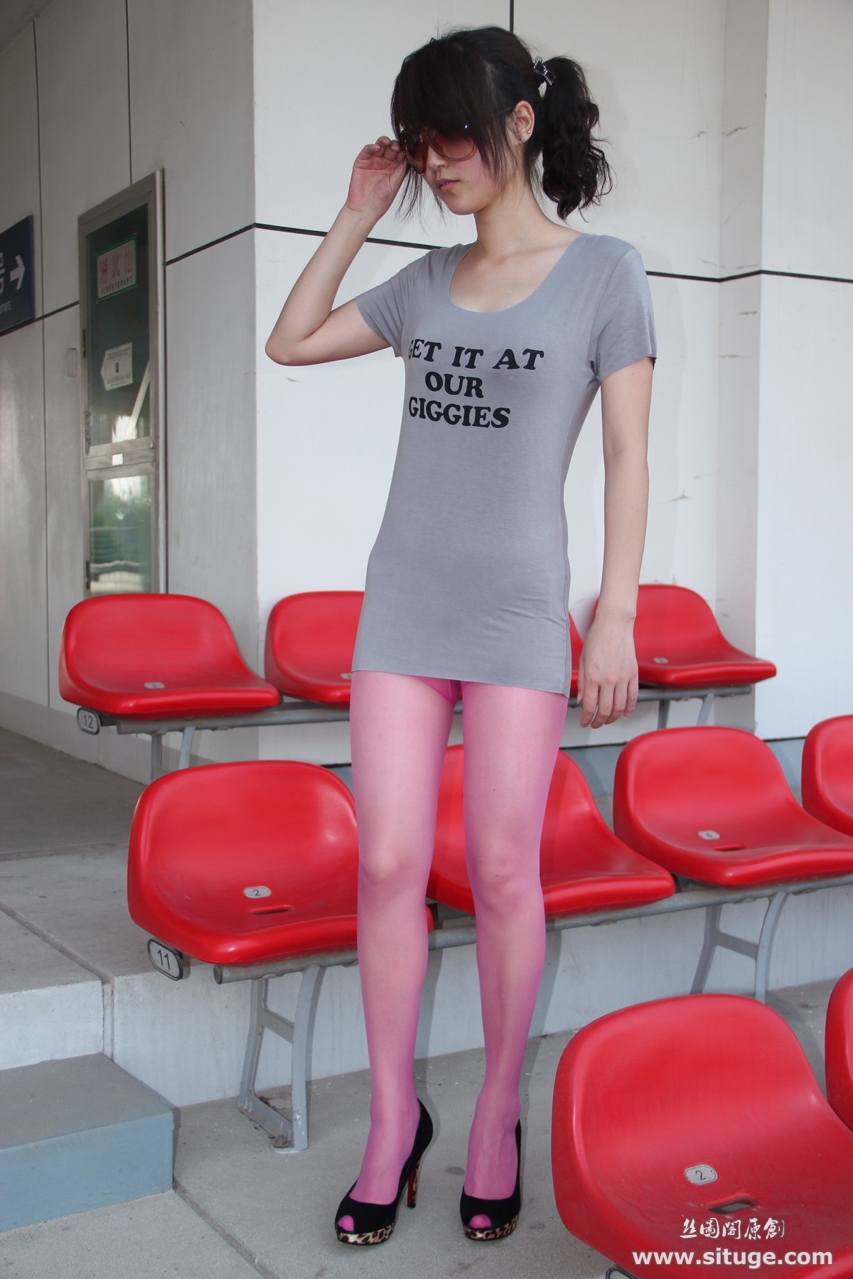 STGNo.009 SuFei 丝图阁丝袜美腿美女高清套图