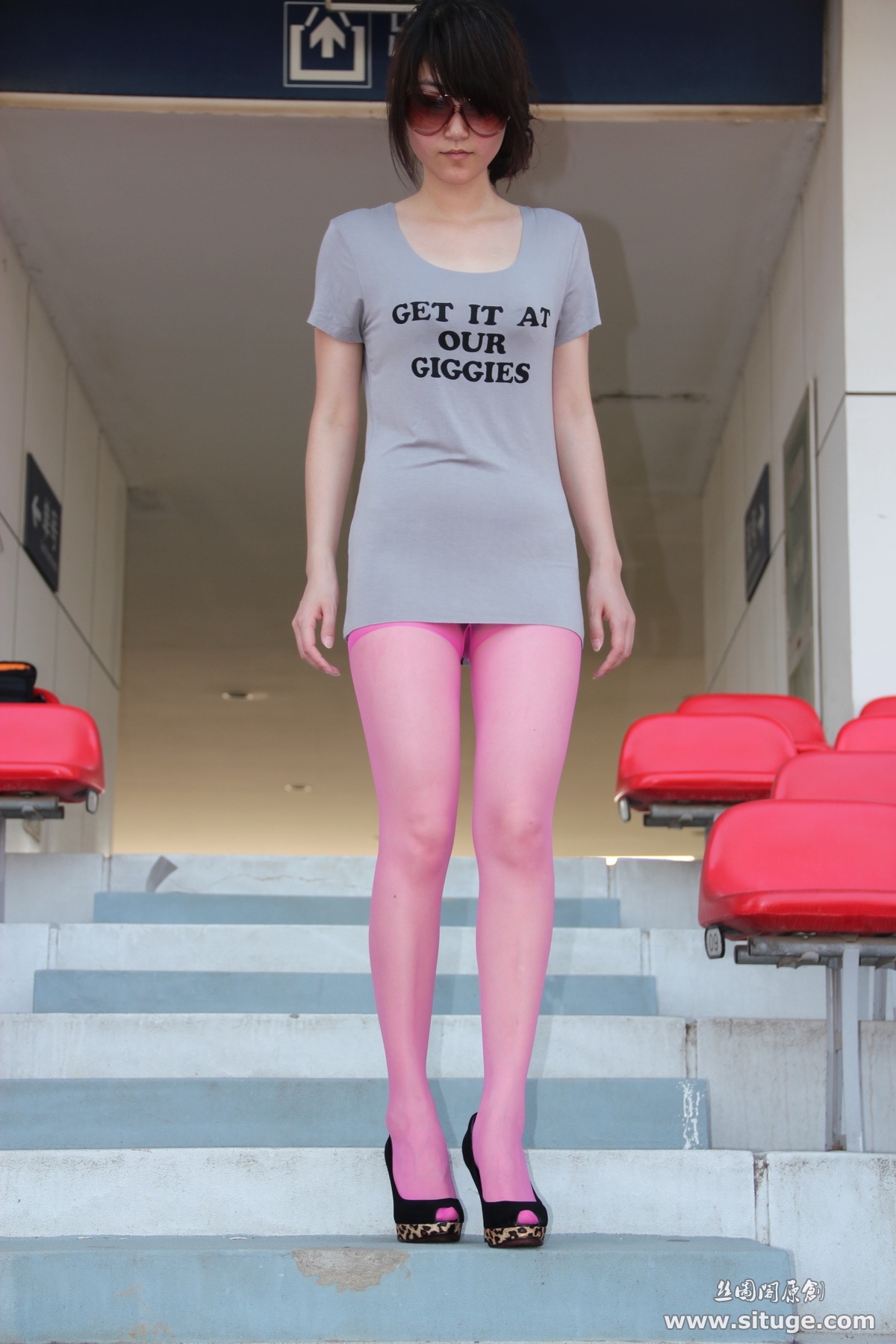 STGNo.009 SuFei 丝图阁丝袜美腿美女高清套图