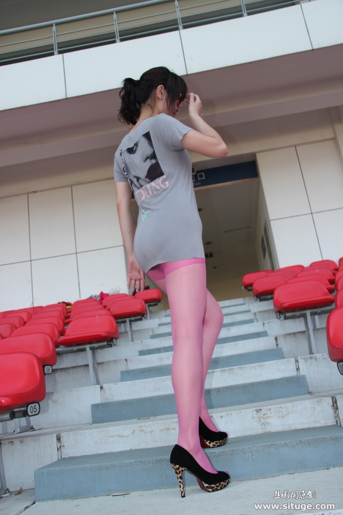 STGNo.009 SuFei 丝图阁丝袜美腿美女高清套图