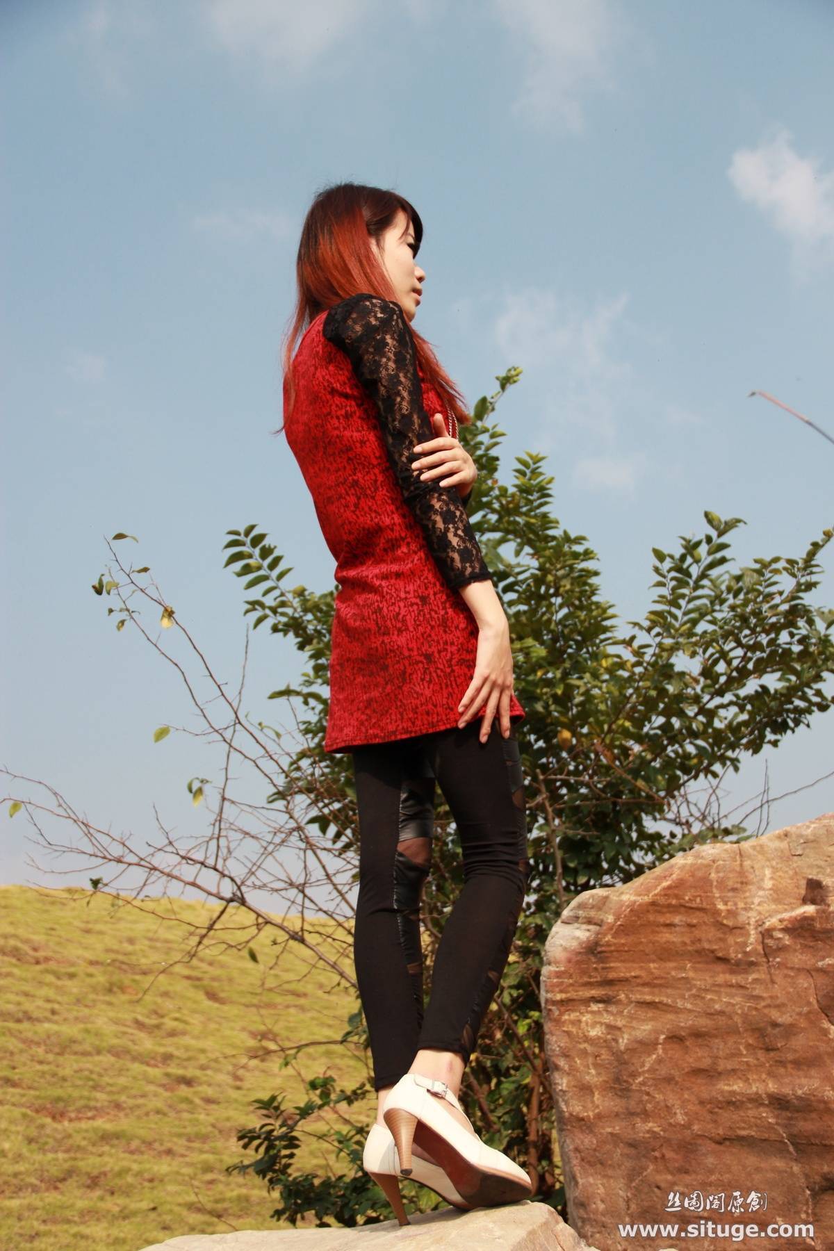 丝图阁丝袜美女高清美腿套图 STGNo.011 PeiPei