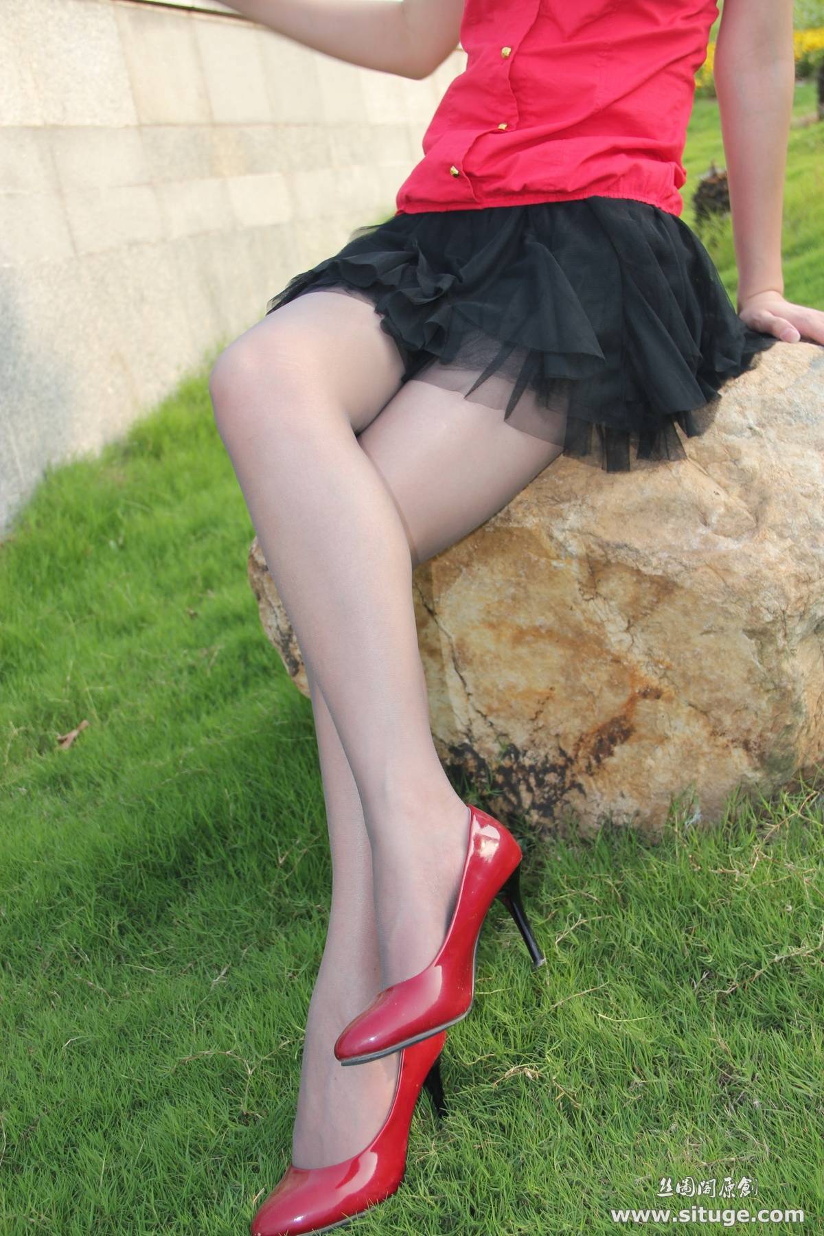 丝图阁丝袜美女美腿套图 STGNo.012 SuFei