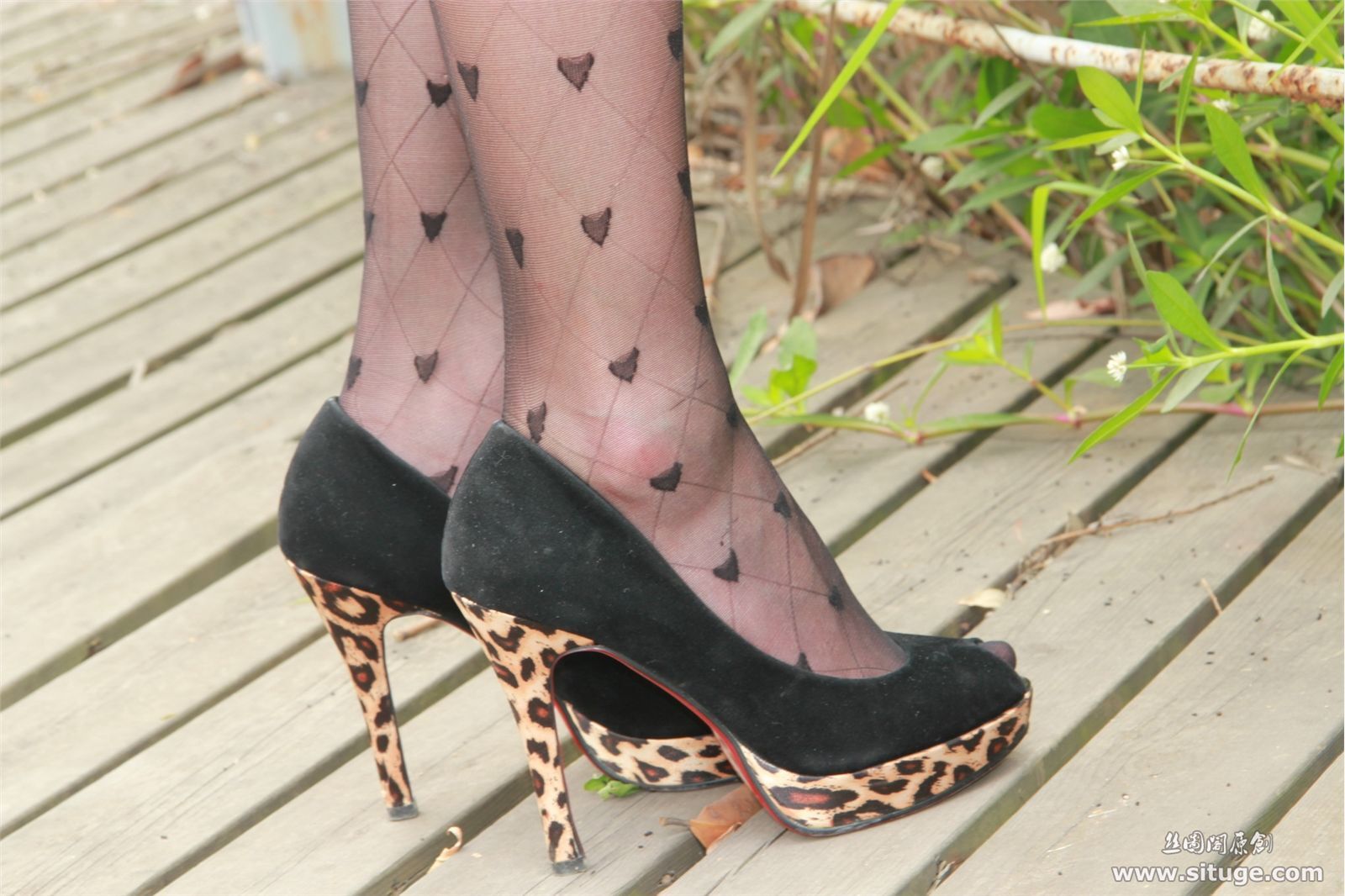 丝图阁户外丝袜写真 STGNo.024 Sufei 丝袜美女美腿模特