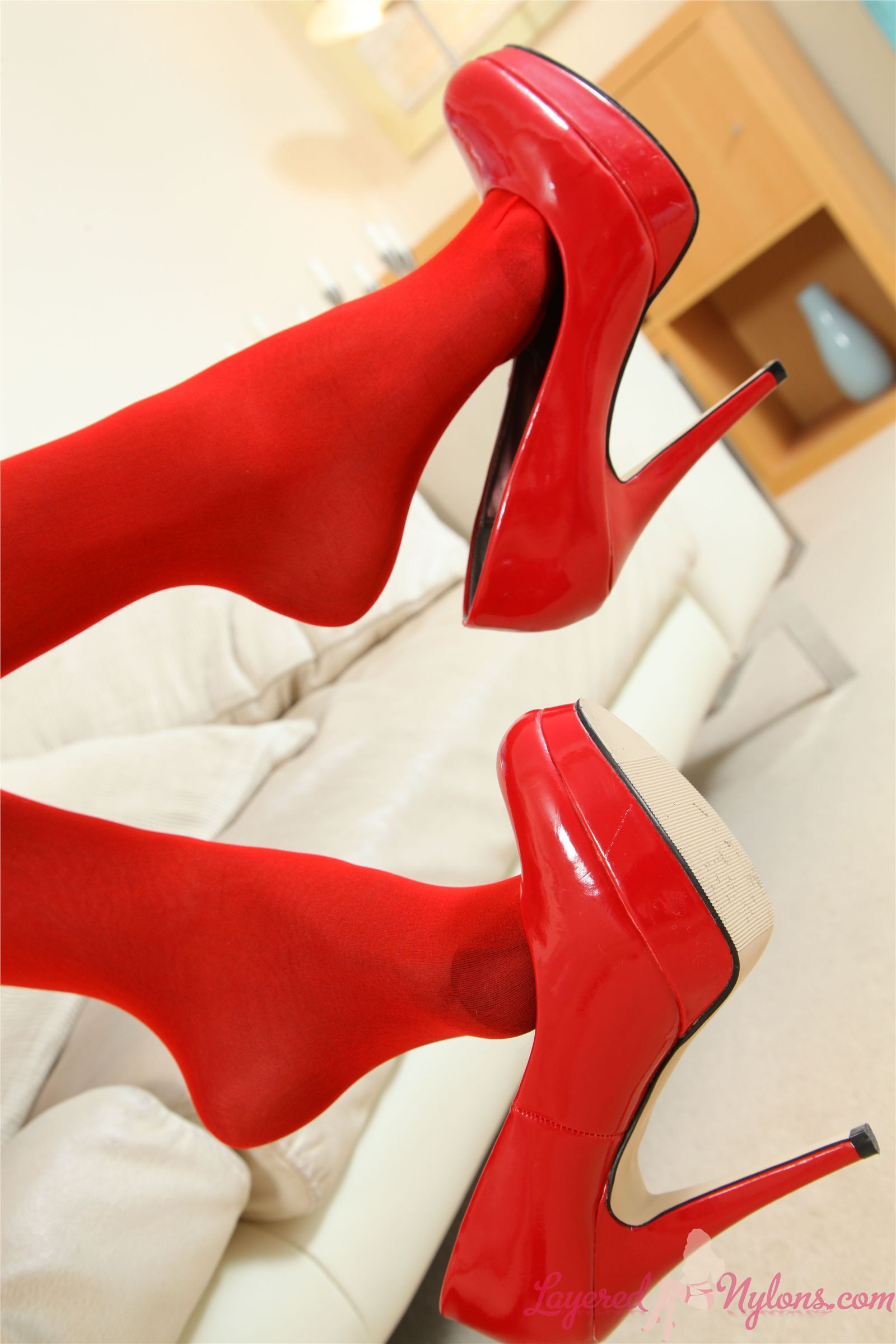 [Layered-Nylons]2011.12.07 Hayley-Marie 性感丝袜美女写真