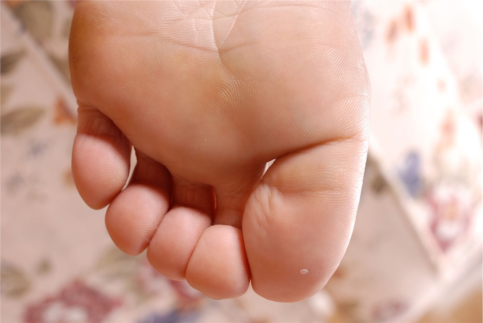 LT088-艾薇裸足图片 国产美女美足丝袜诱惑图片打包下载