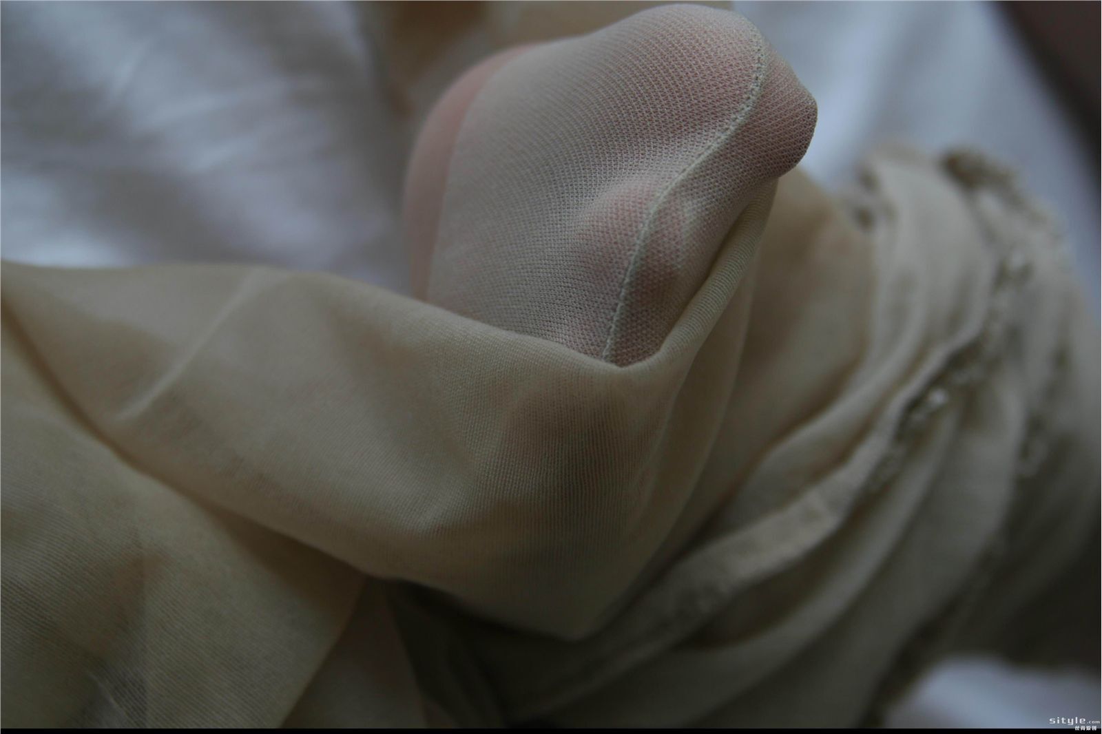 高清丝足特写　爱丝足的朋友们有福了 丝袜美女图片库