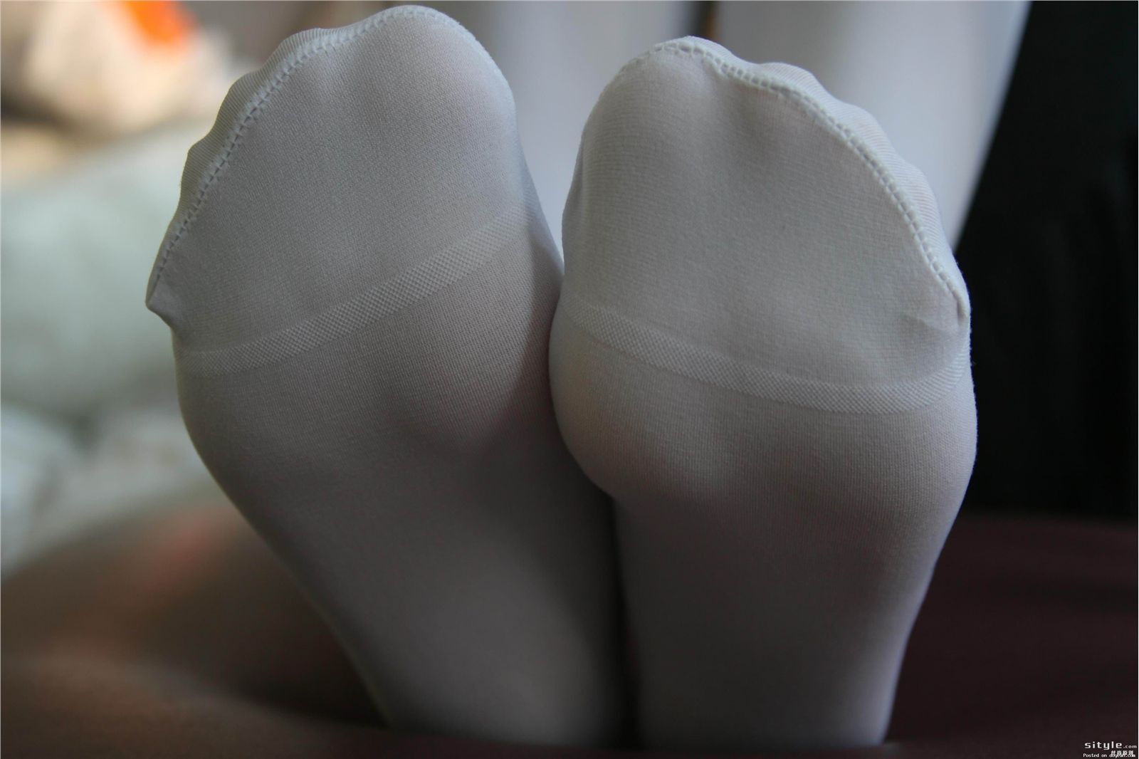 高清丝足特写　爱丝足的朋友们有福了 丝袜美女图片库