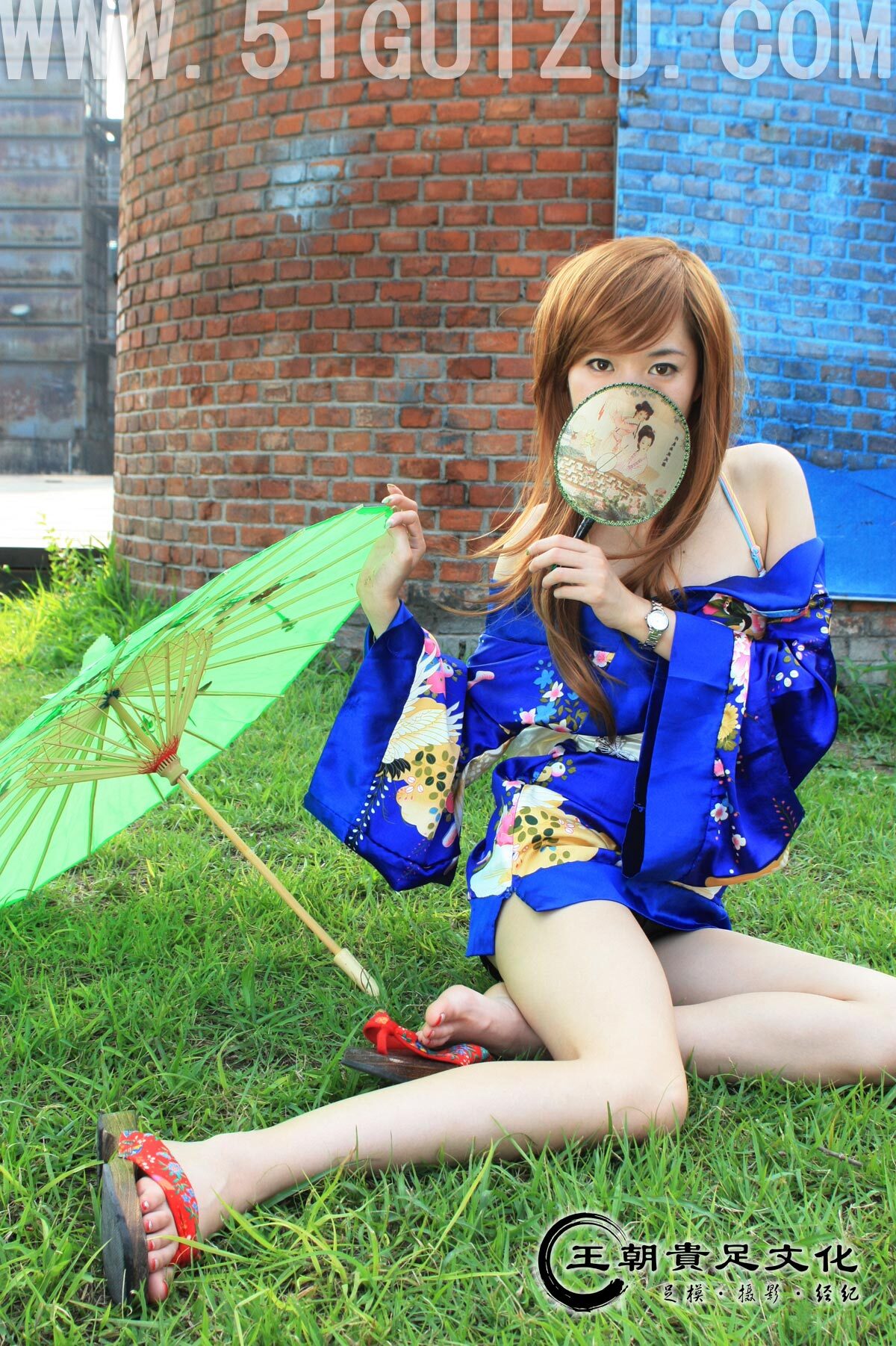 [室外套图]王朝足模最新模特性感写真