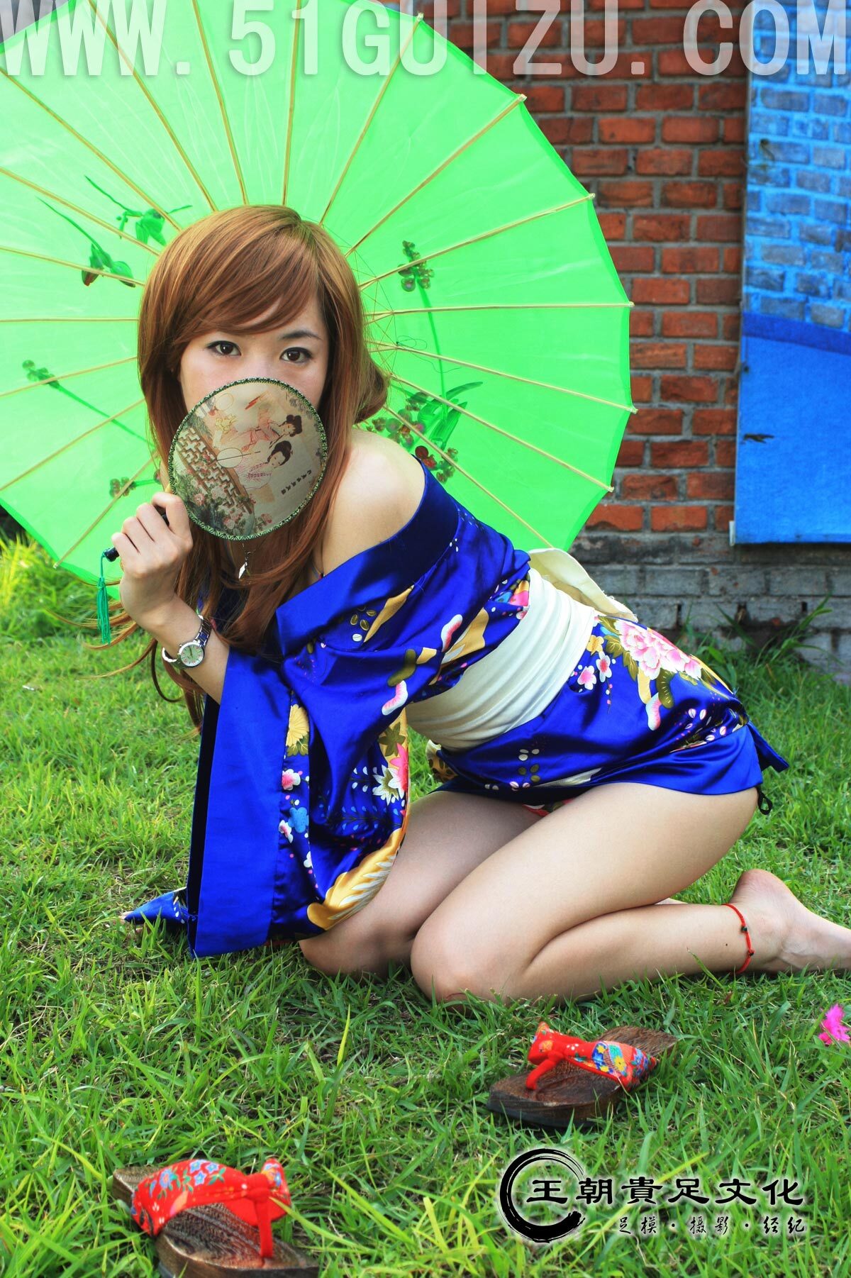 [室外套图]王朝足模最新模特性感写真