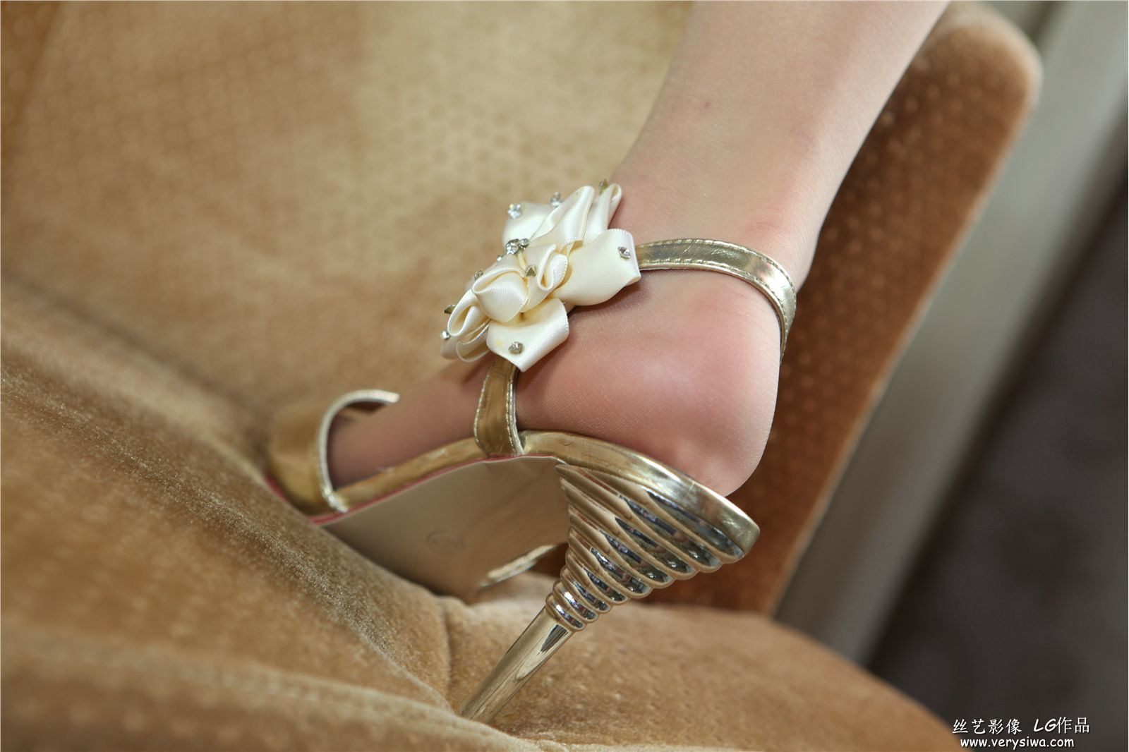 丝艺影像 NO.013 绝代有佳人 一顾倾人城 国产丝袜美女