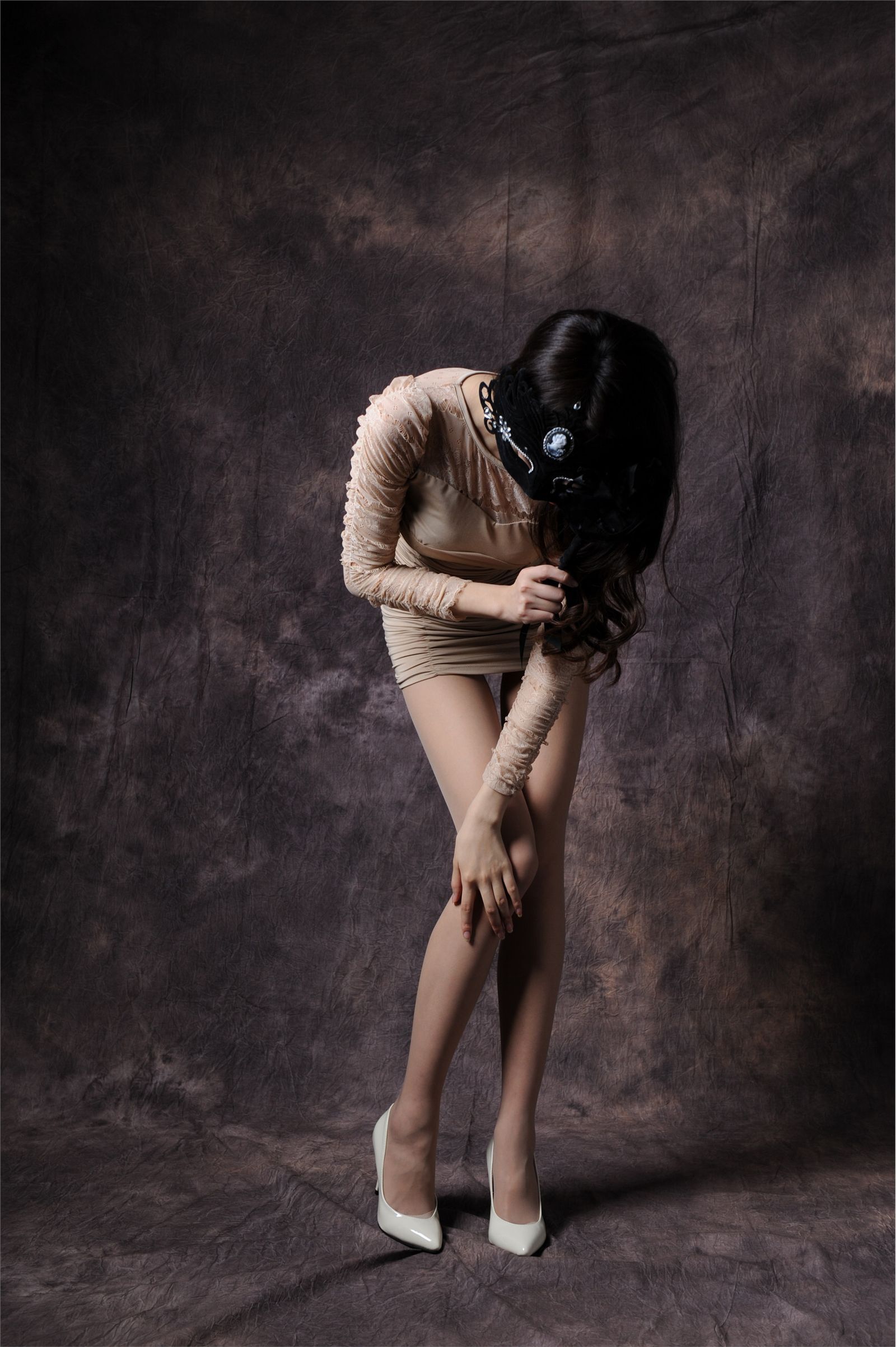 白色肉丝美女图片[丝间舞] 2013.04.13 Vip NO.398