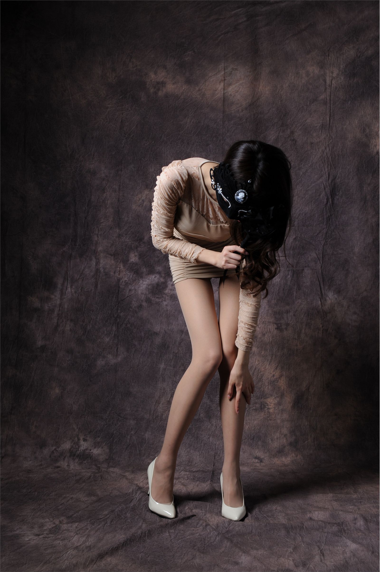 白色肉丝美女图片[丝间舞] 2013.04.13 Vip NO.398