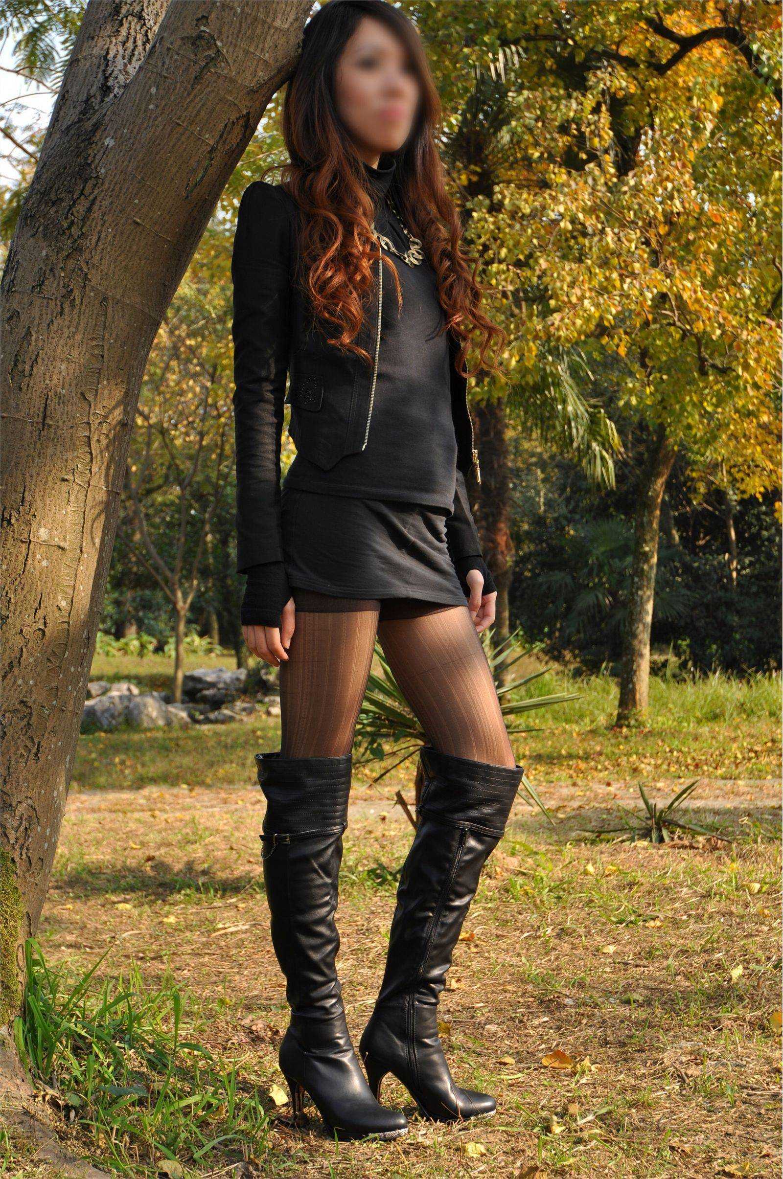 [丝间舞VIP]NO.351 初秋美靴 丝间舞真实公园外拍 唯美丝袜美女