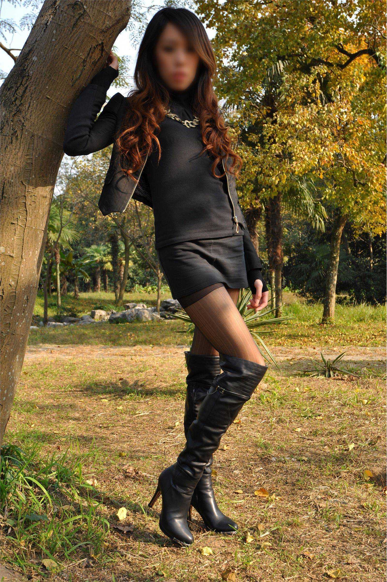 [丝间舞VIP]NO.351 初秋美靴 丝间舞真实公园外拍 唯美丝袜美女