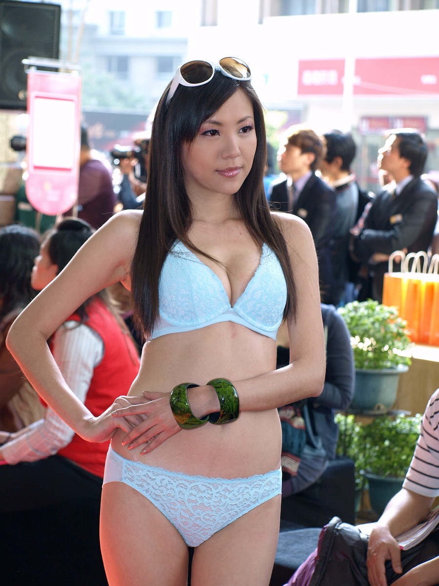 板橋遠百內衣秀