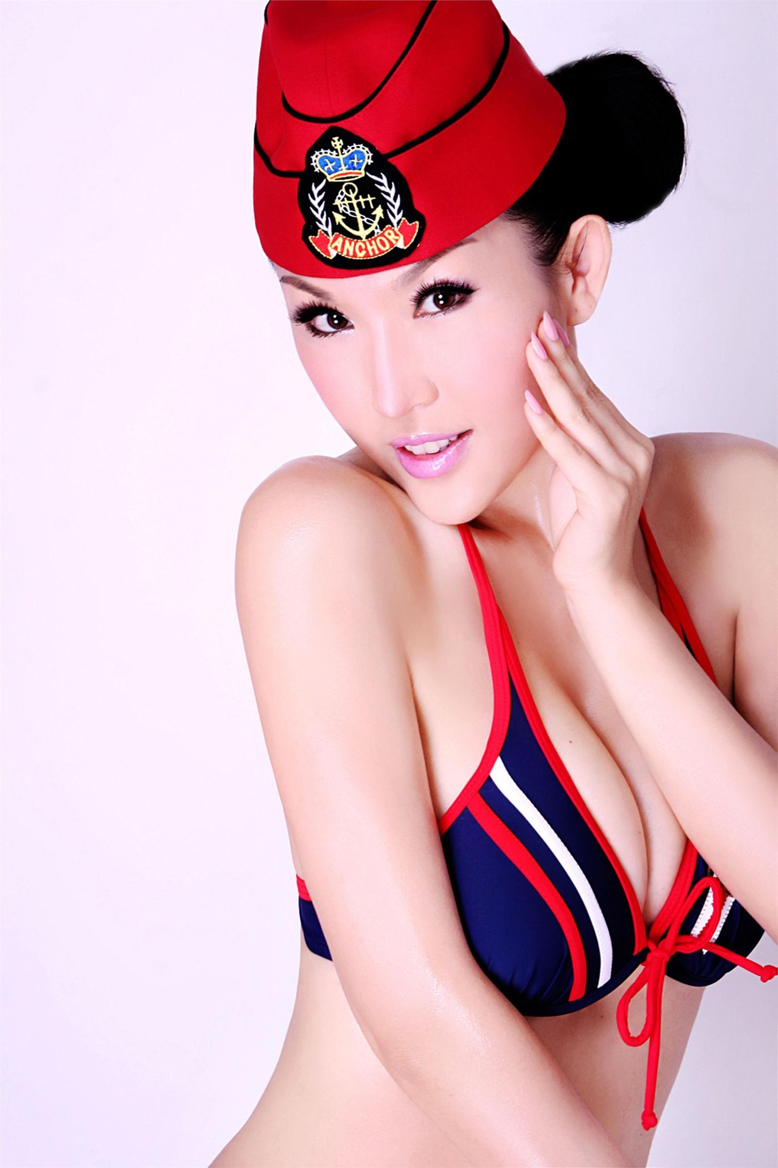 周诗雅 巨幅写真