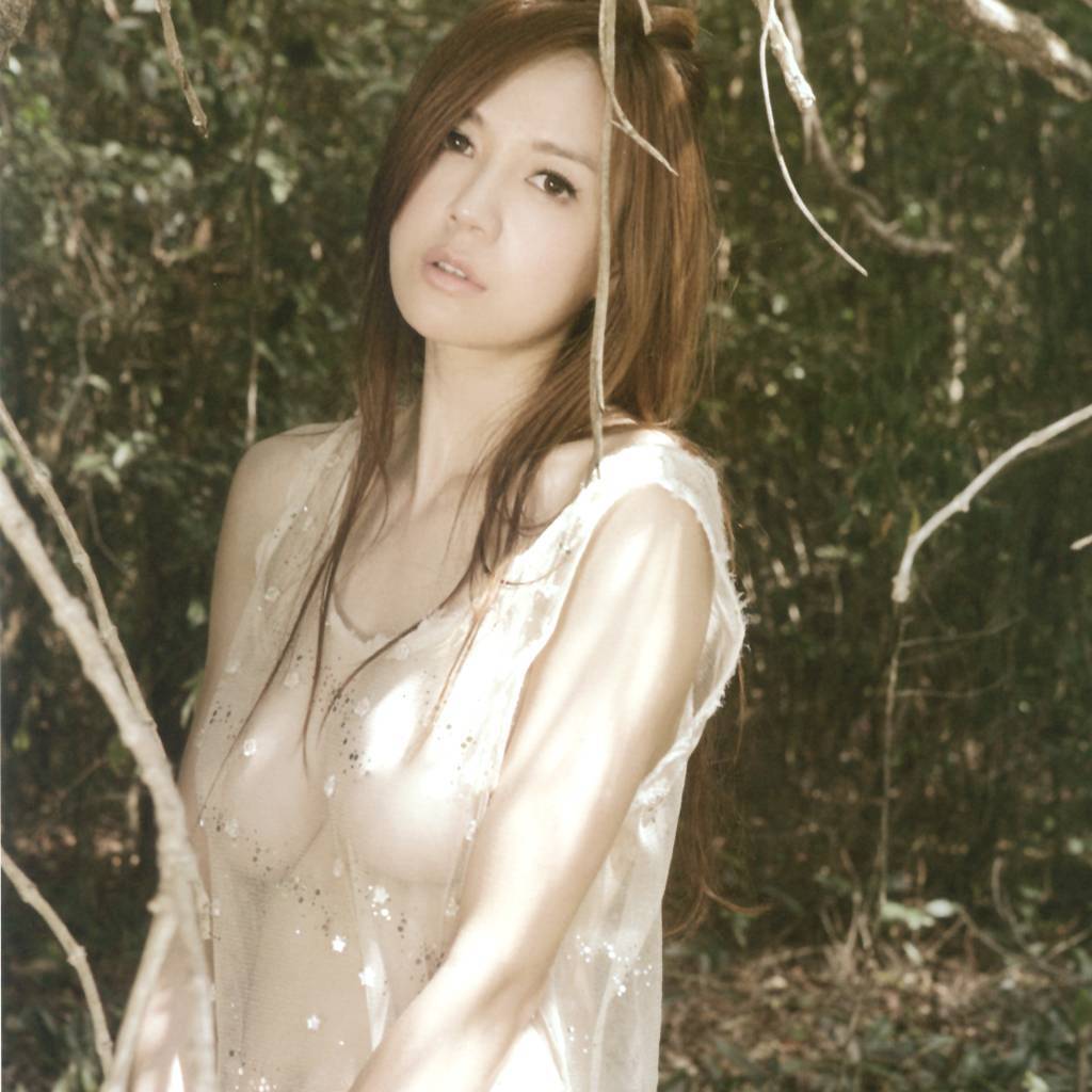 周韦彤高清写真+-+Loving,Cica