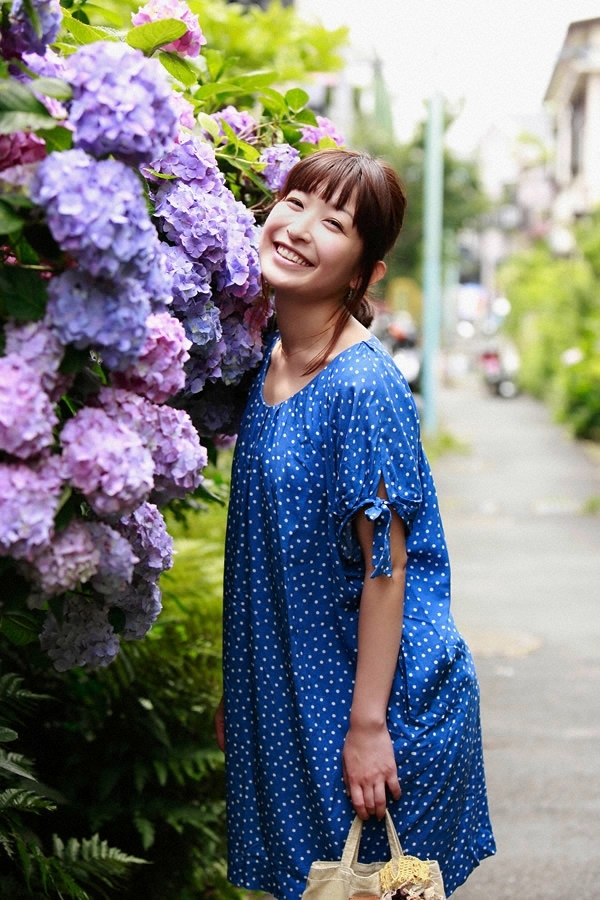 小野真弓 [TWO] No.818 -819 - 820 日本女优性感图片