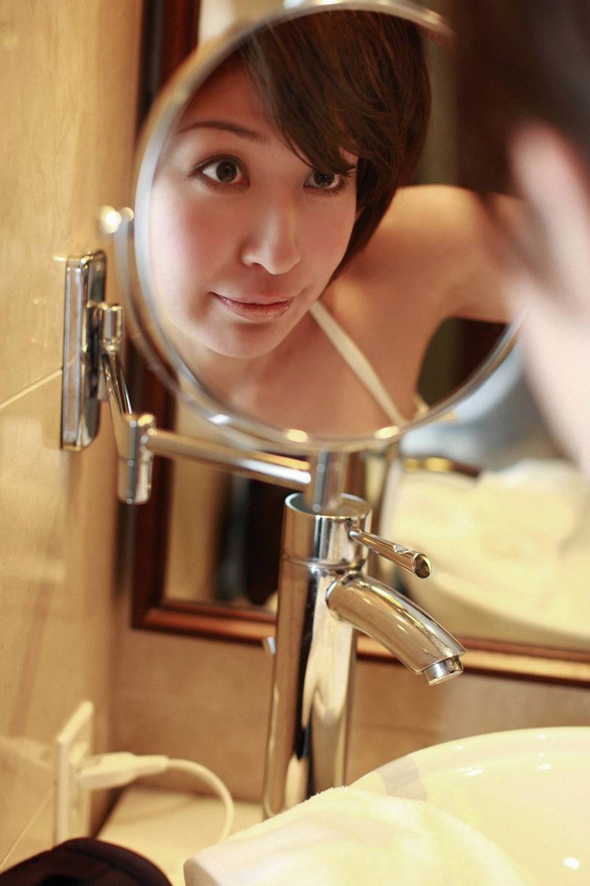 小野真弓 [TWO] No.818 -819 - 820 日本女优性感图片