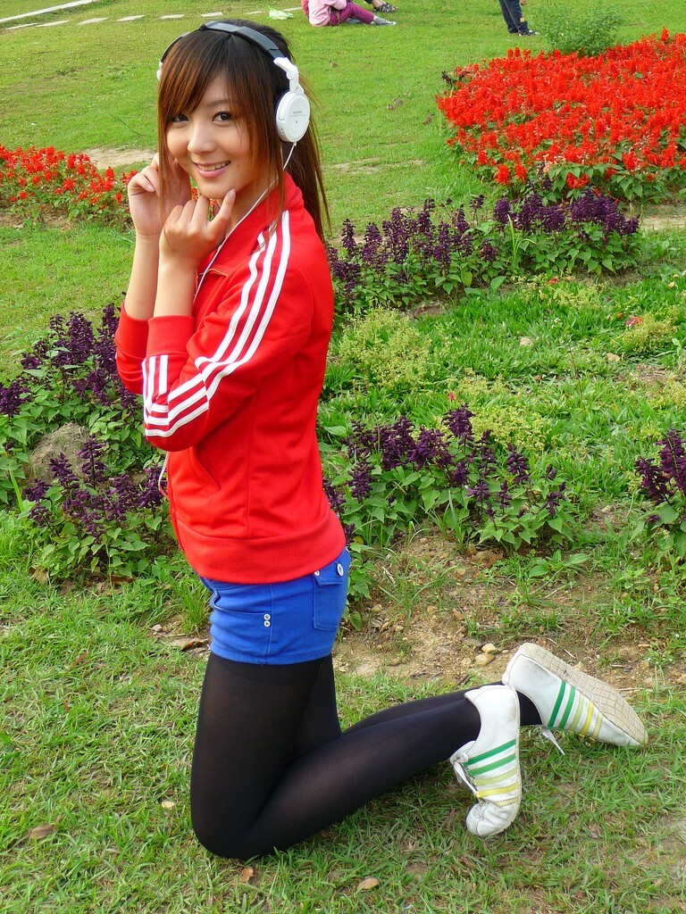 [黑丝吧] 2013.12.10 内部分享-无名美女001