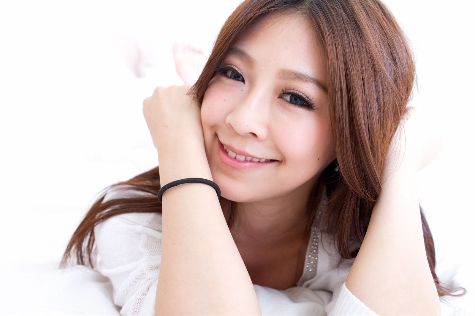 [黑丝吧] 2013.12.16 内部分享--模特小鹿