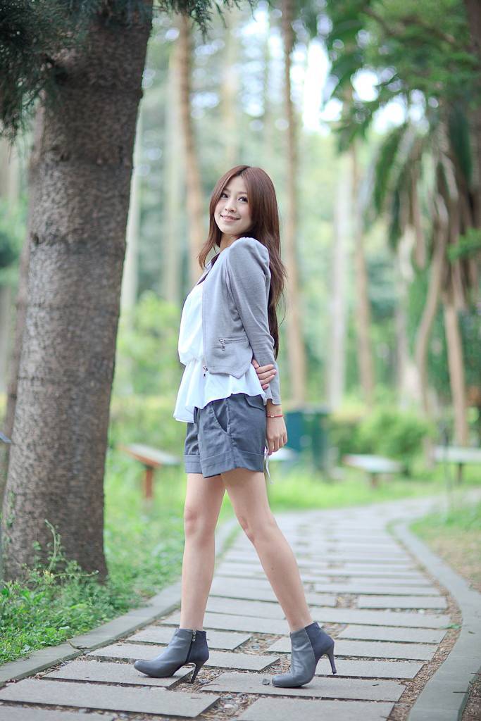 [黑丝吧] 2013.12.16 内部分享--模特小鹿