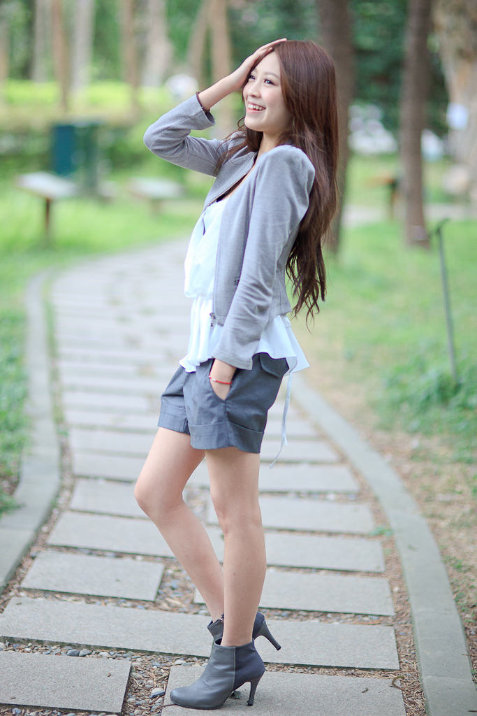 [黑丝吧] 2013.12.16 内部分享--模特小鹿