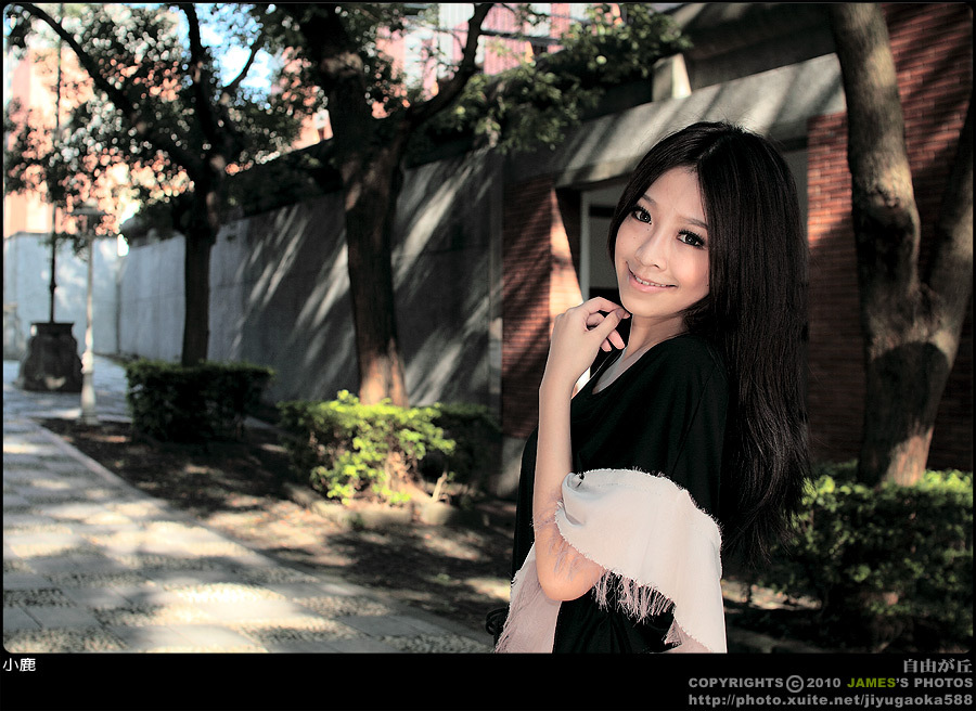 [黑丝吧] 2013.12.16 内部分享--模特小鹿