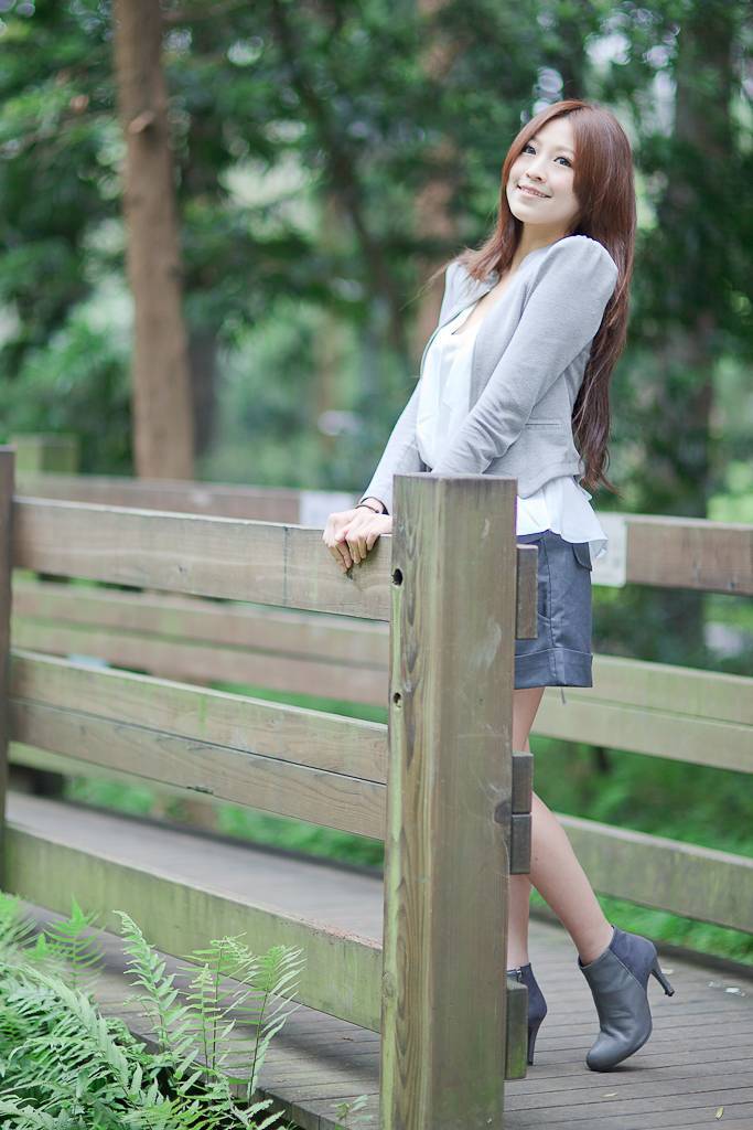 [黑丝吧] 2013.12.16 内部分享--模特小鹿