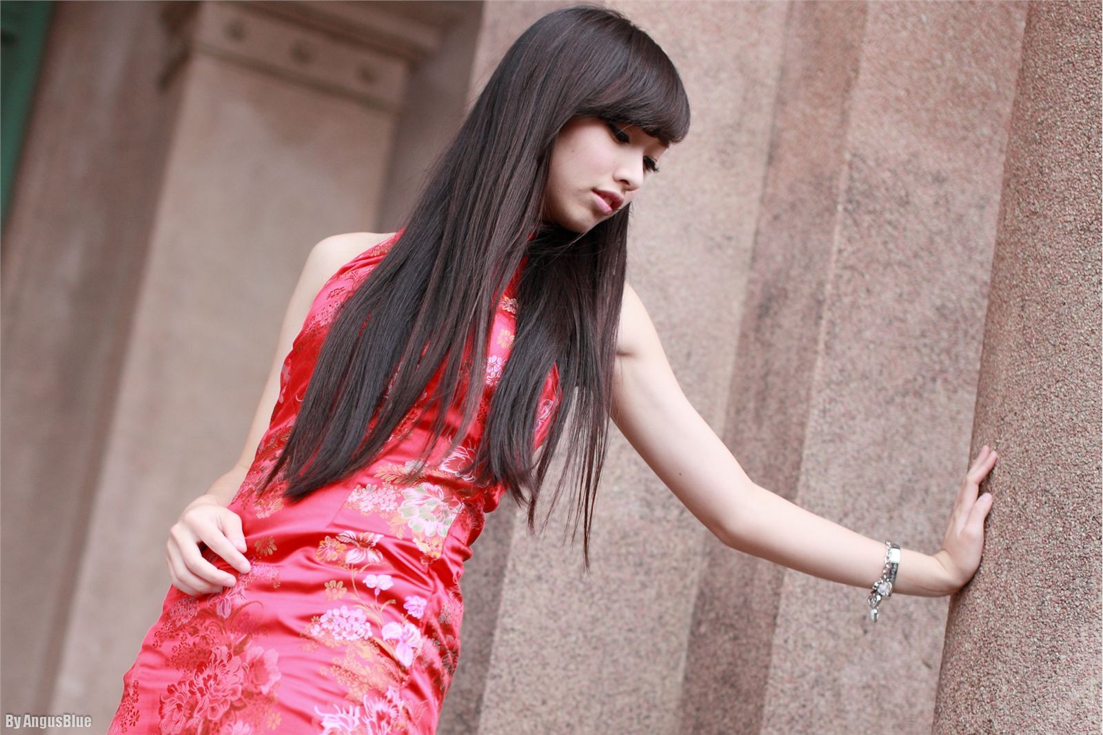 [黑丝吧] 2013.12.17 内部分享--林采缇