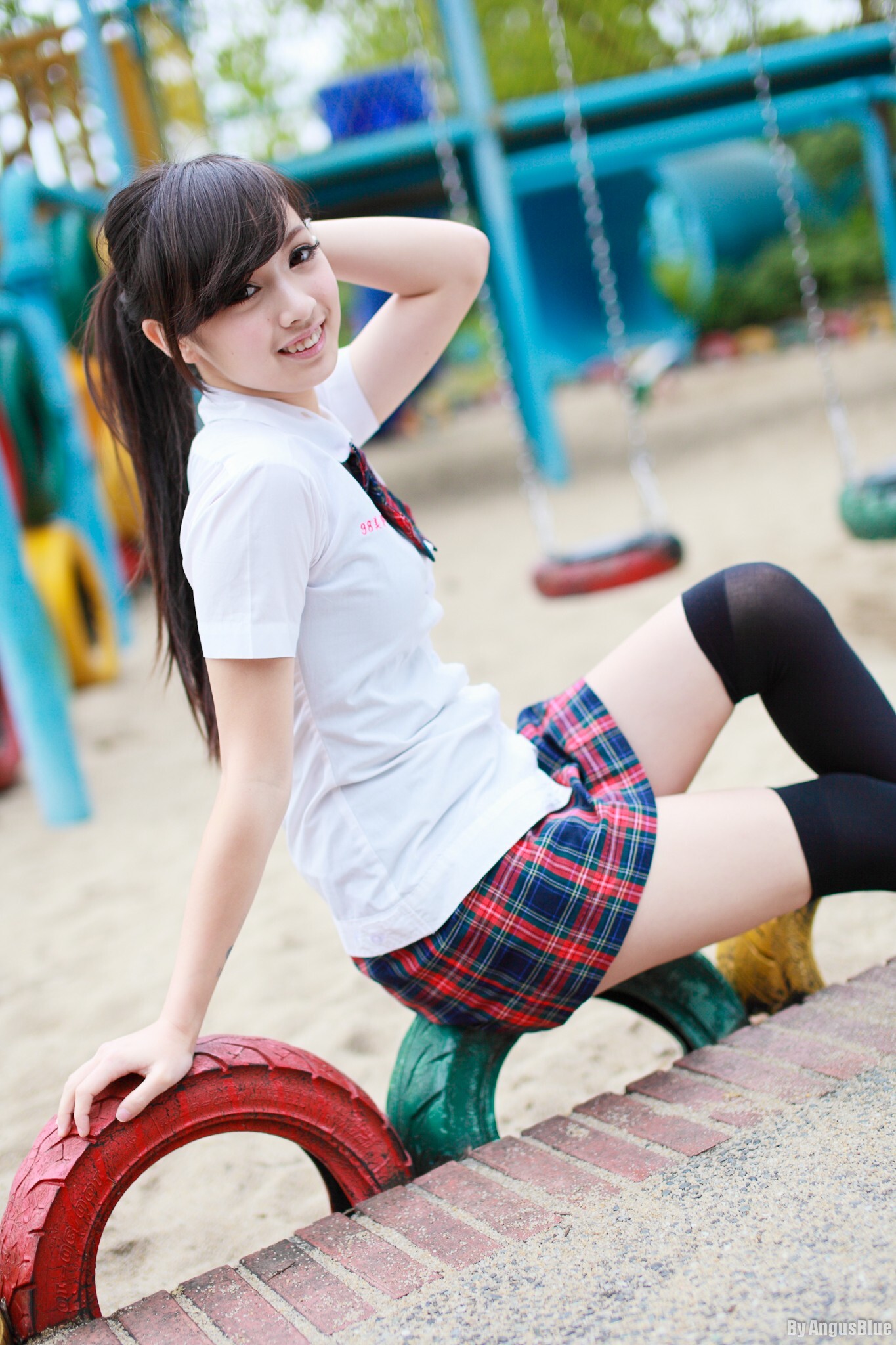 [黑丝吧] 2013.12.17 内部分享--林采缇