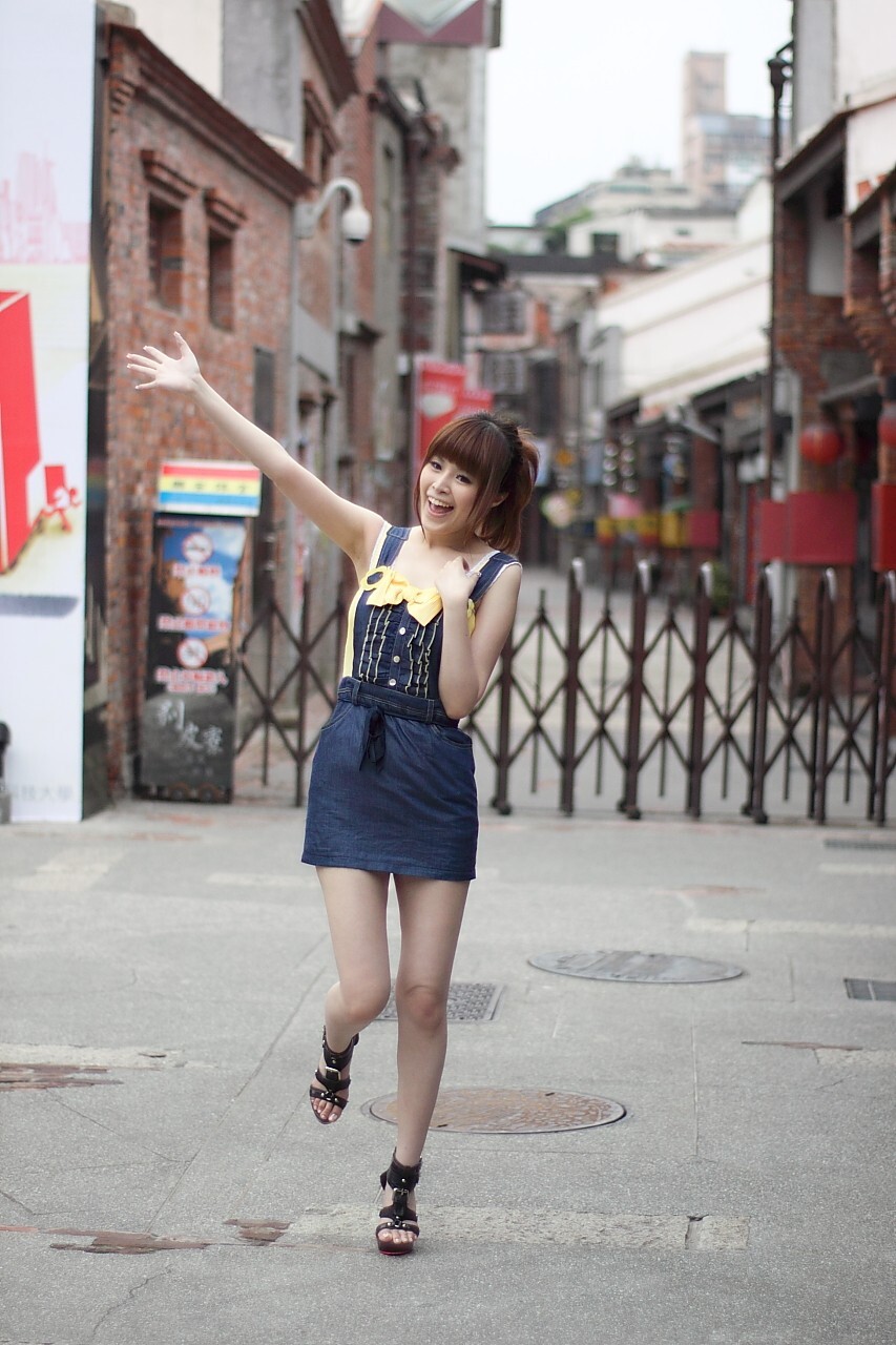 精品美女模特写真之台湾外拍模特白白