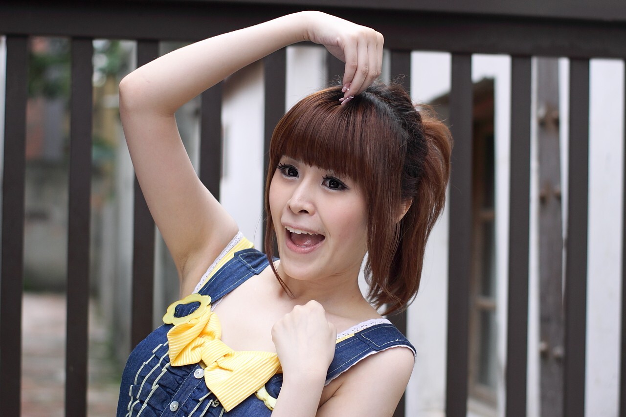 精品美女模特写真之台湾外拍模特白白