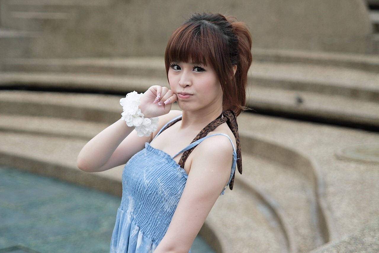 精品美女模特写真之台湾外拍模特白白