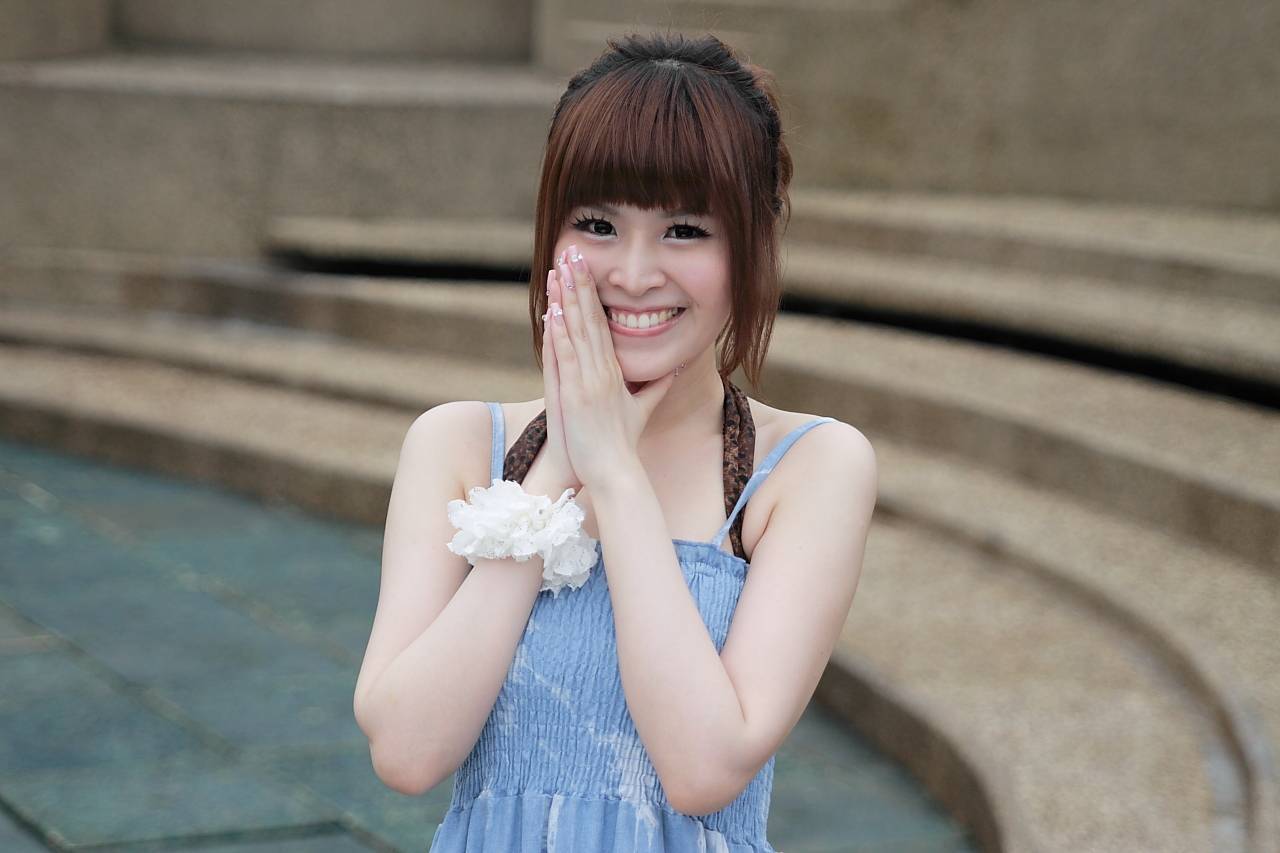 精品美女模特写真之台湾外拍模特白白