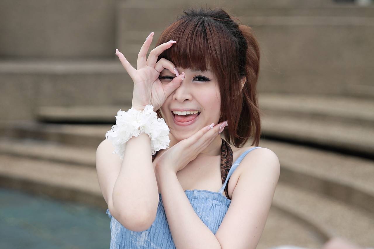 精品美女模特写真之台湾外拍模特白白