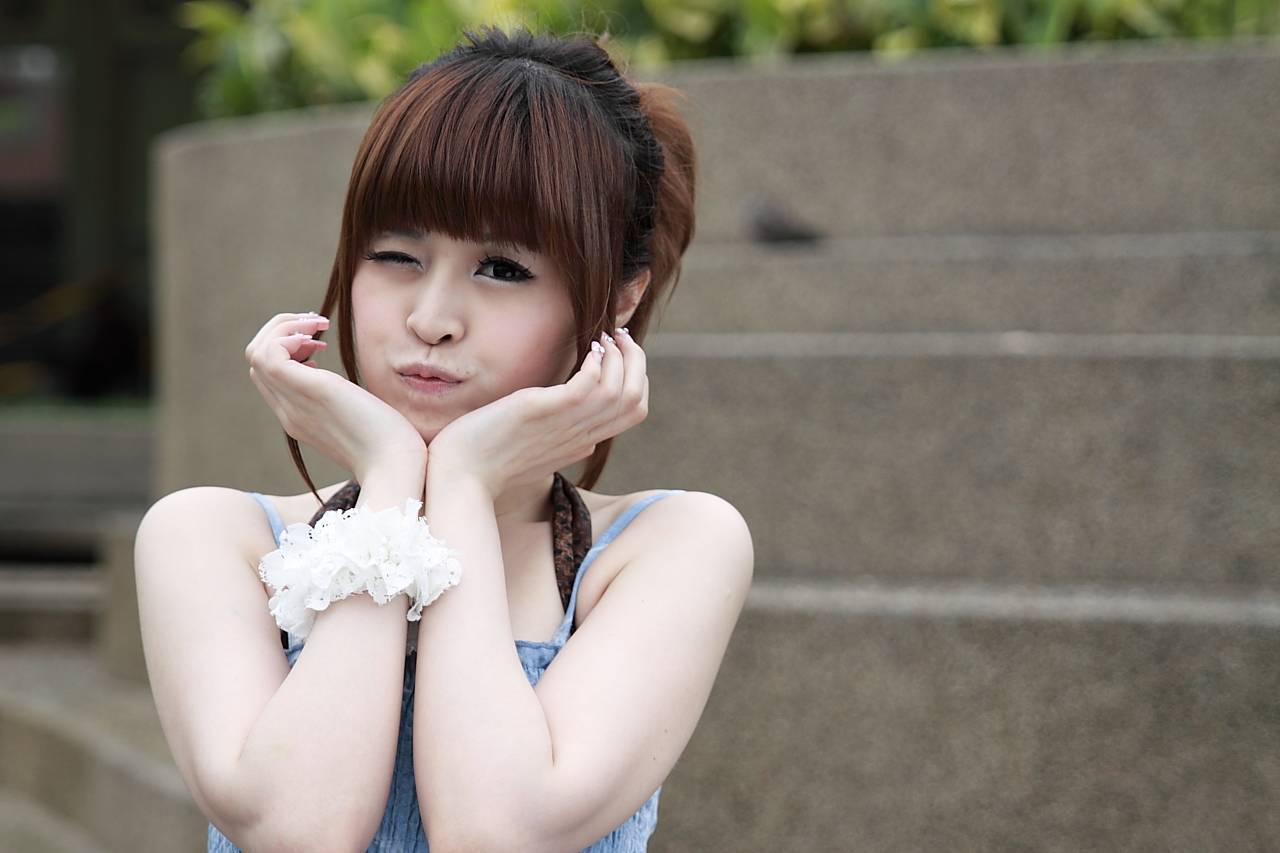 精品美女模特写真之台湾外拍模特白白